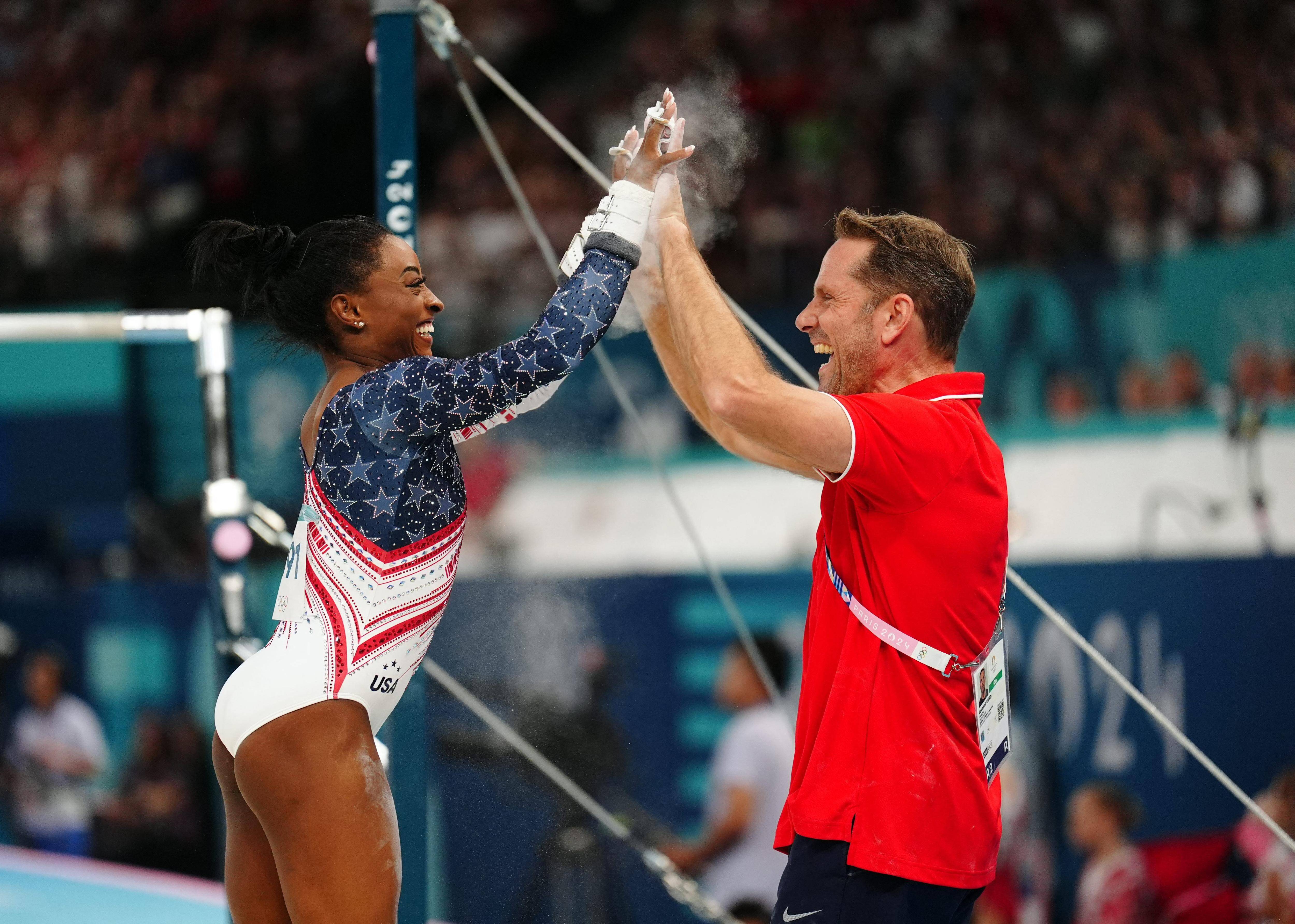 Il est Antibois et entraîneur de la superstar de la gym Simone Biles, rencontre avec Laurent Landi