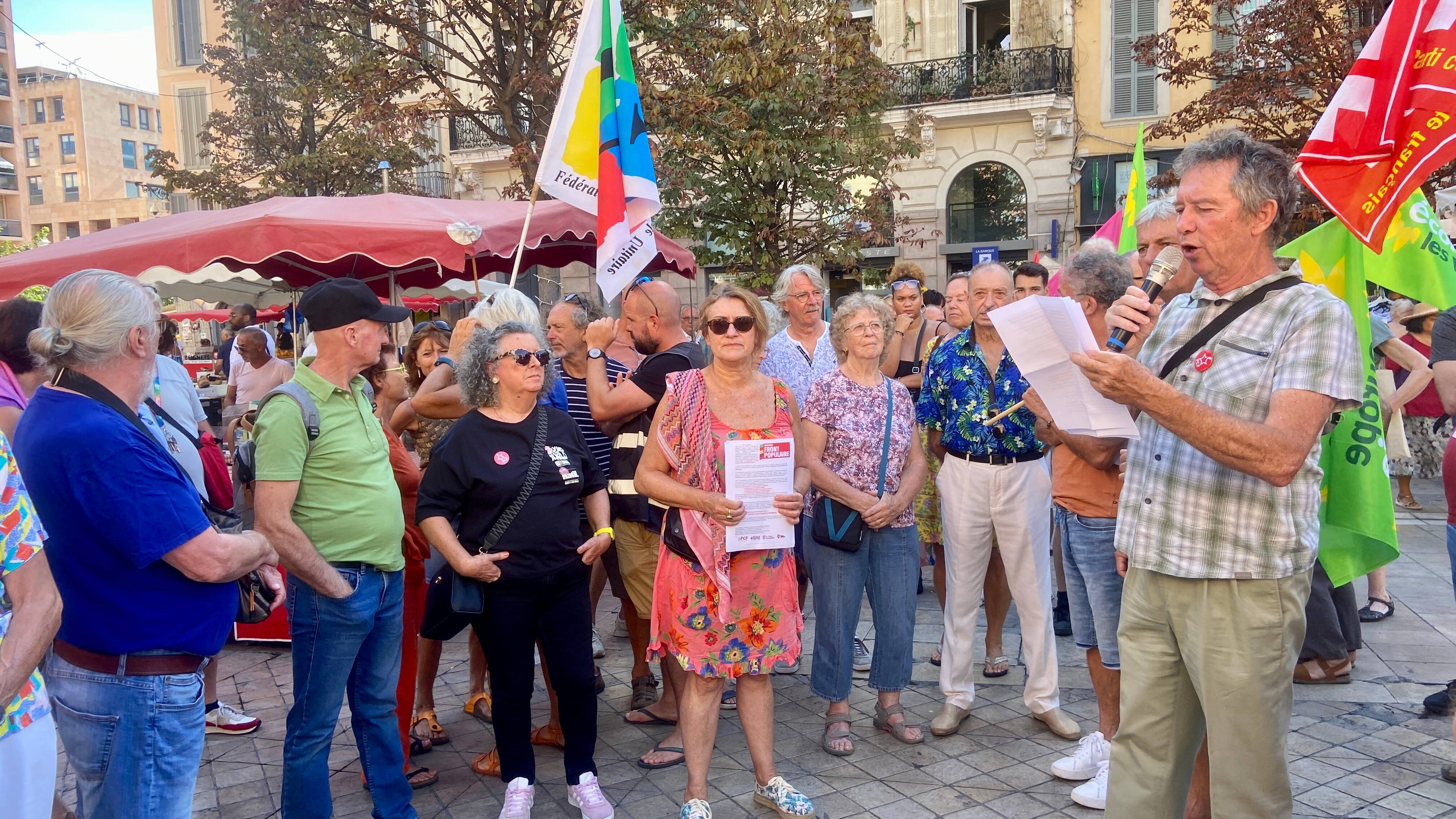 Contre le coup de force du président Macron, ils ont manifesté samedi à Toulon