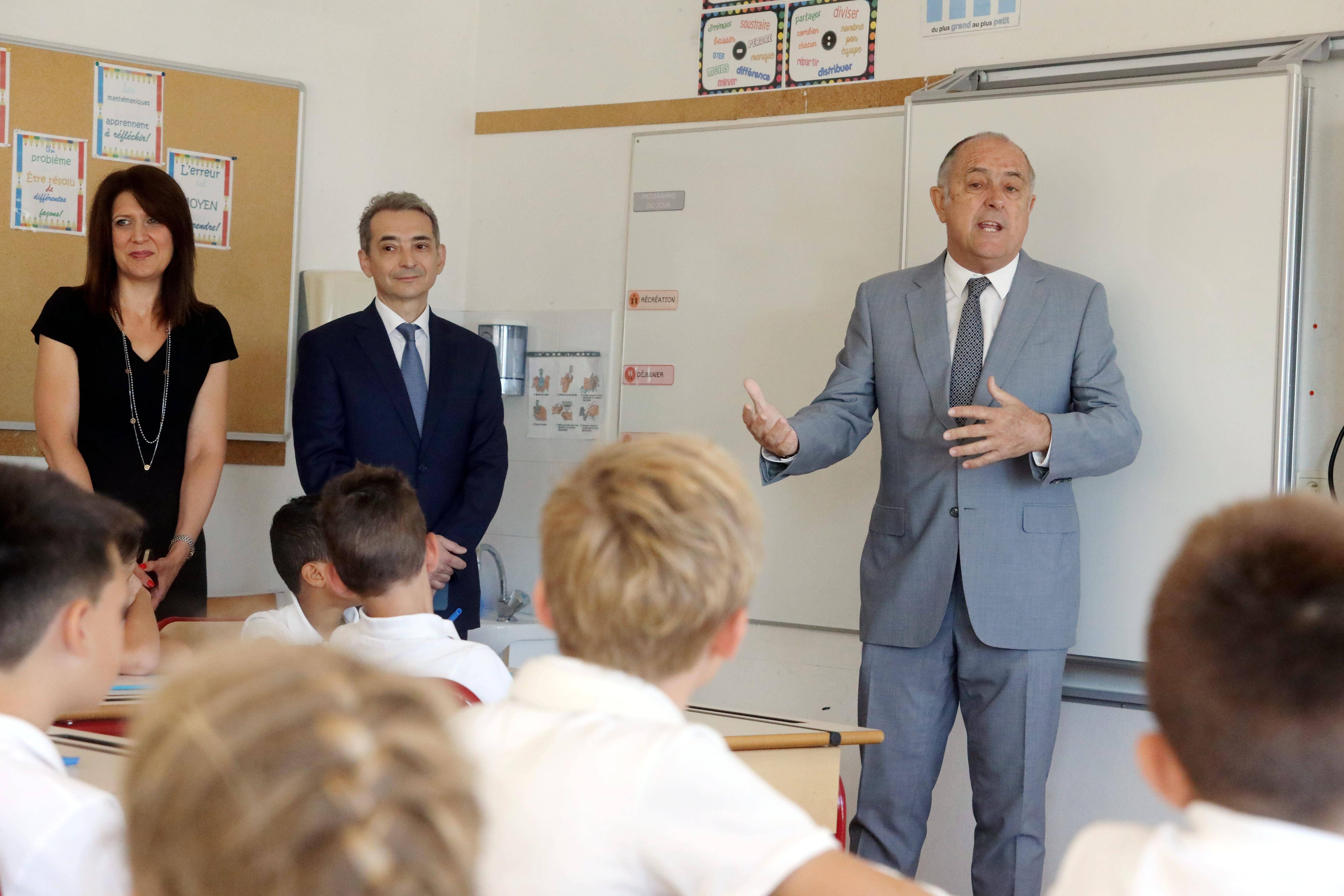 "L'école est un lieu où il faut être heureux": première rentrée scolaire à Monaco pour le ministre d'État Didier Guillaume