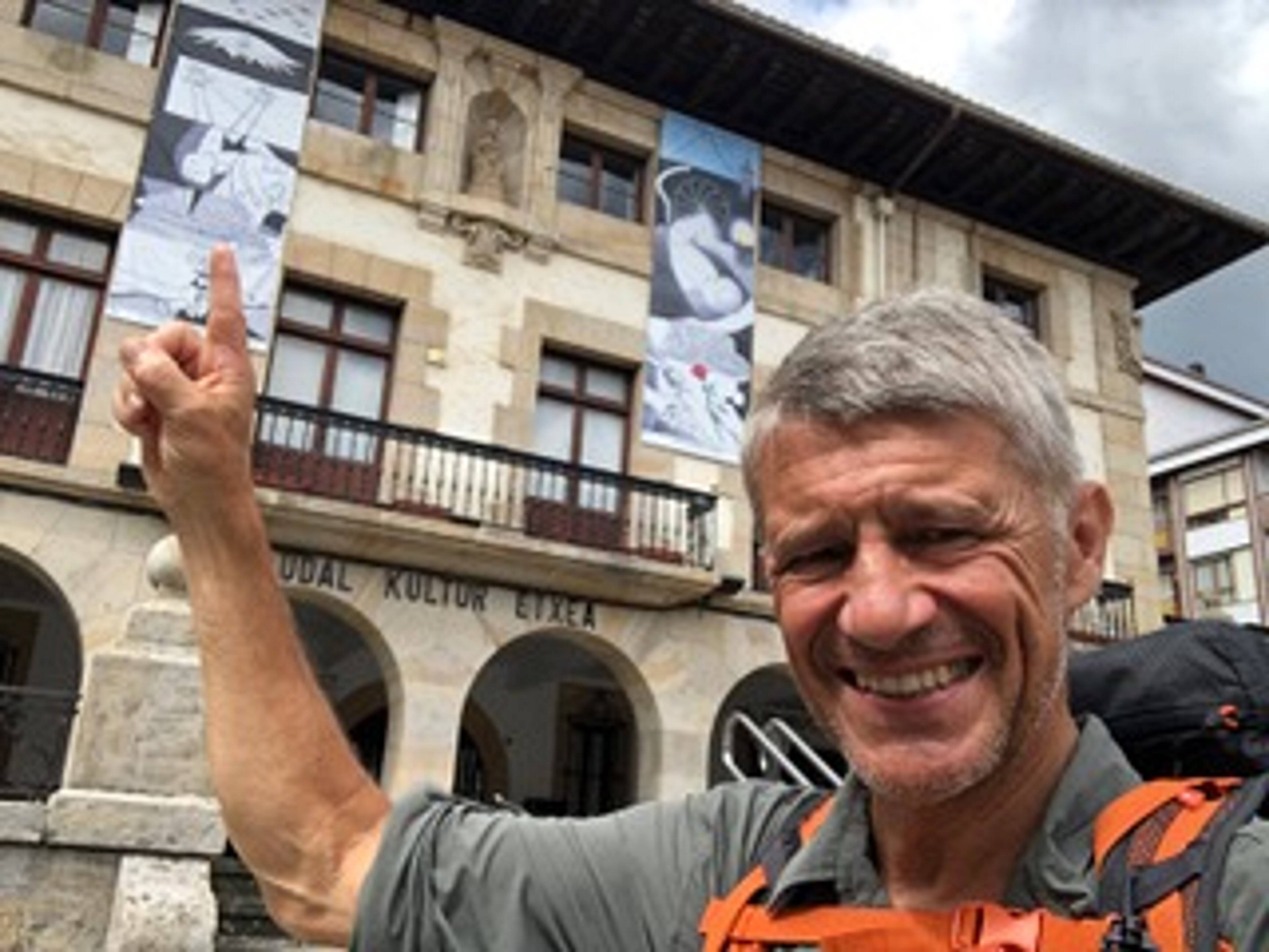 L'ancien chambellan du prince Albert II Laurent Soler nous raconte son parcours de 800 km pour pèleriner vers Saint-Jacques de Compostelle