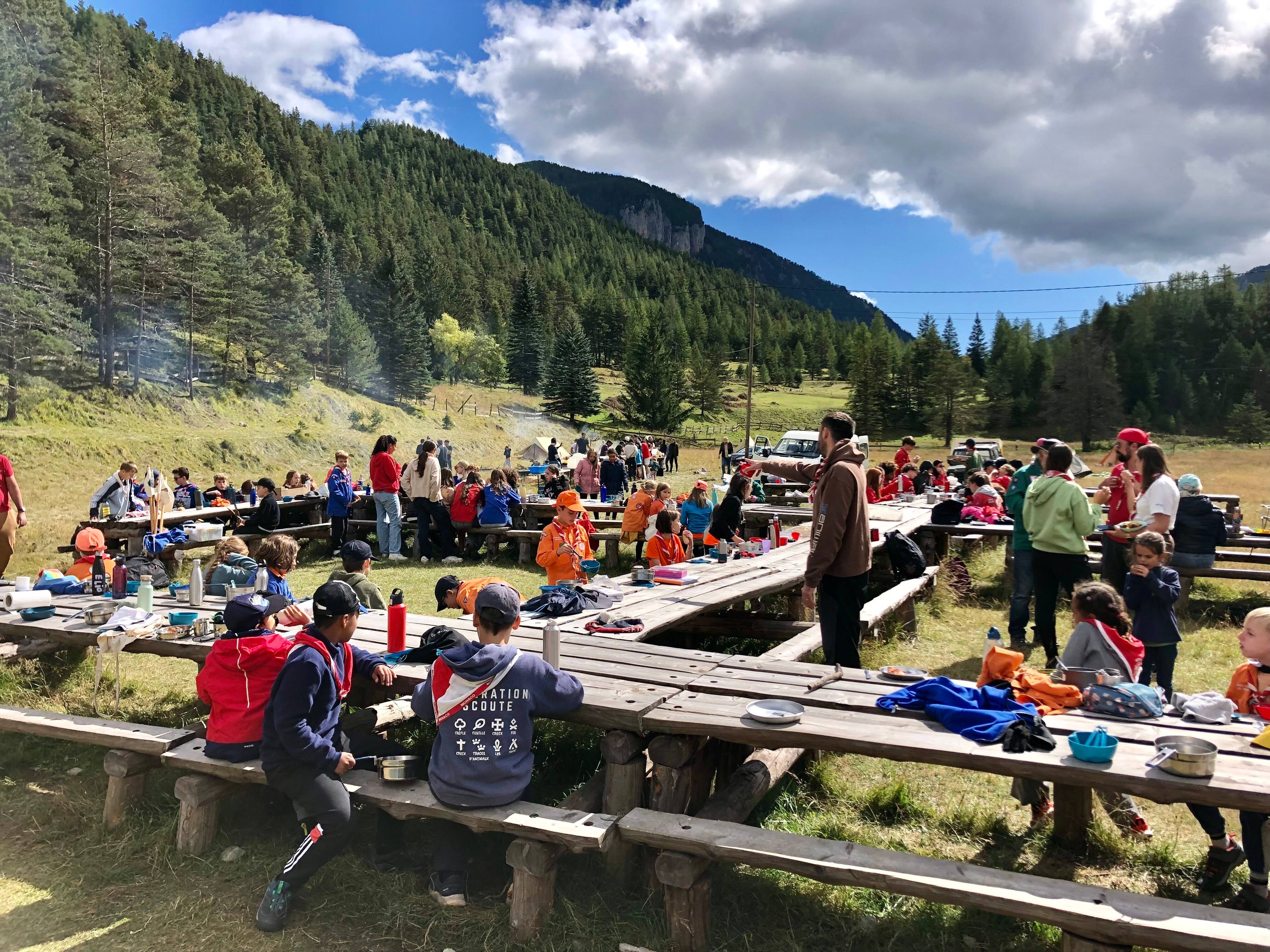 Depuis Tende, les Guides et Scouts de Monaco ont donné le coup d'envoi de leur projet pour un voyage humanitaire en Argentine