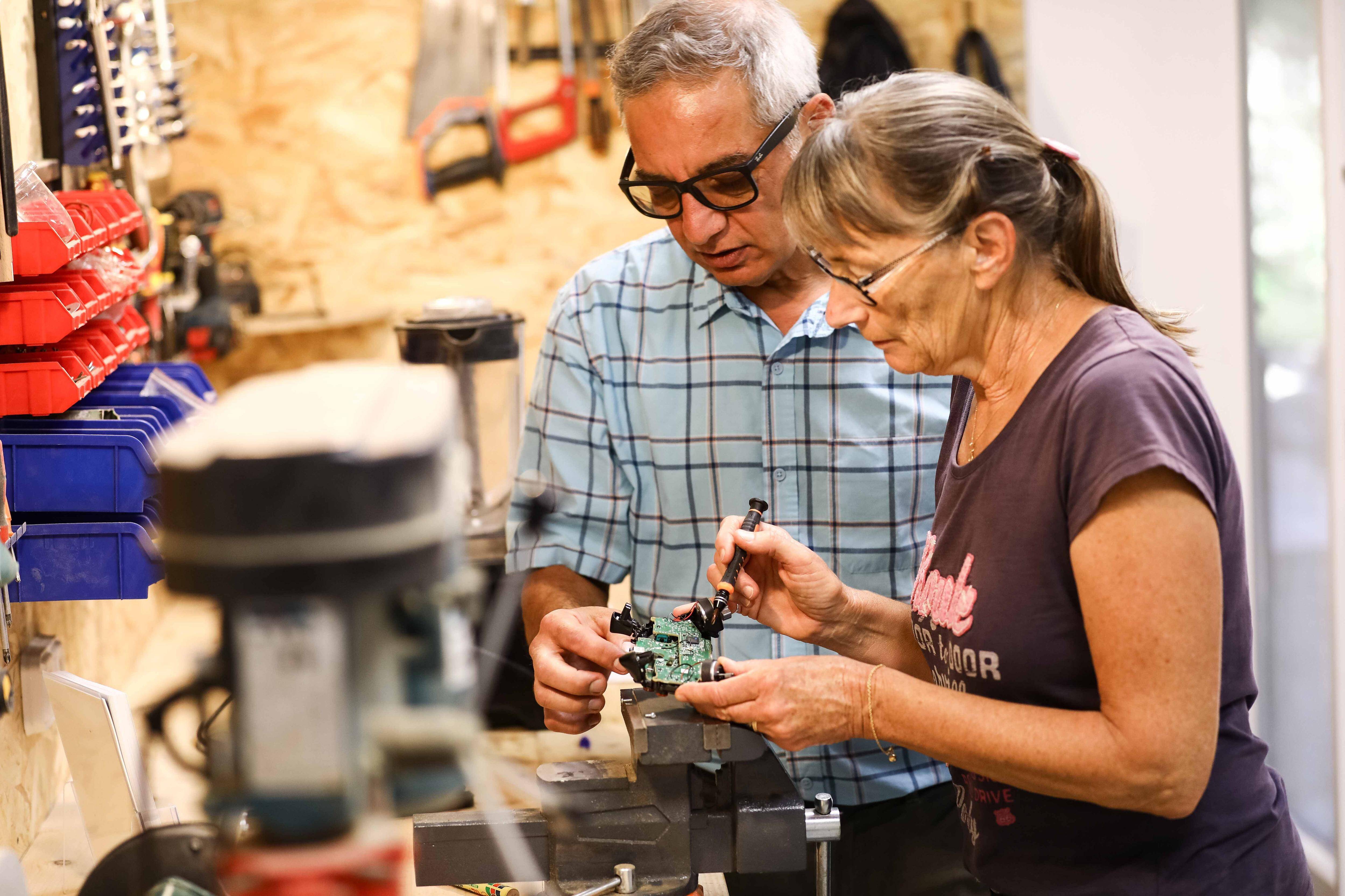 Un "repair café" pour réparer vos objets du quotidiens vient d'ouvrir ses portes à La Garde