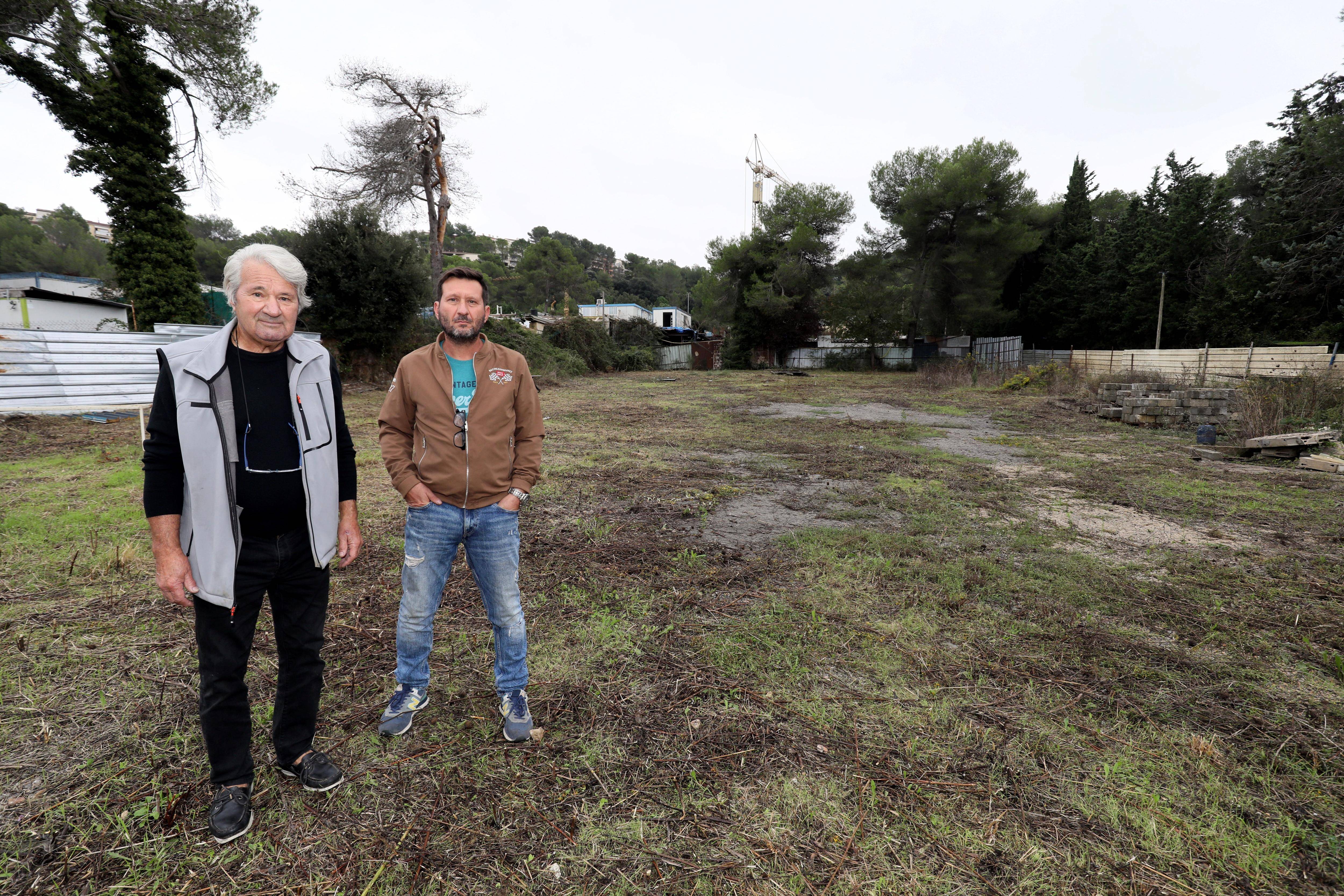 "Elle veut les récupérer pour une poignée de figues": ce retraité mouginois peste contre la municipalité qui lui interdit de louer ses terrains depuis 9 ans