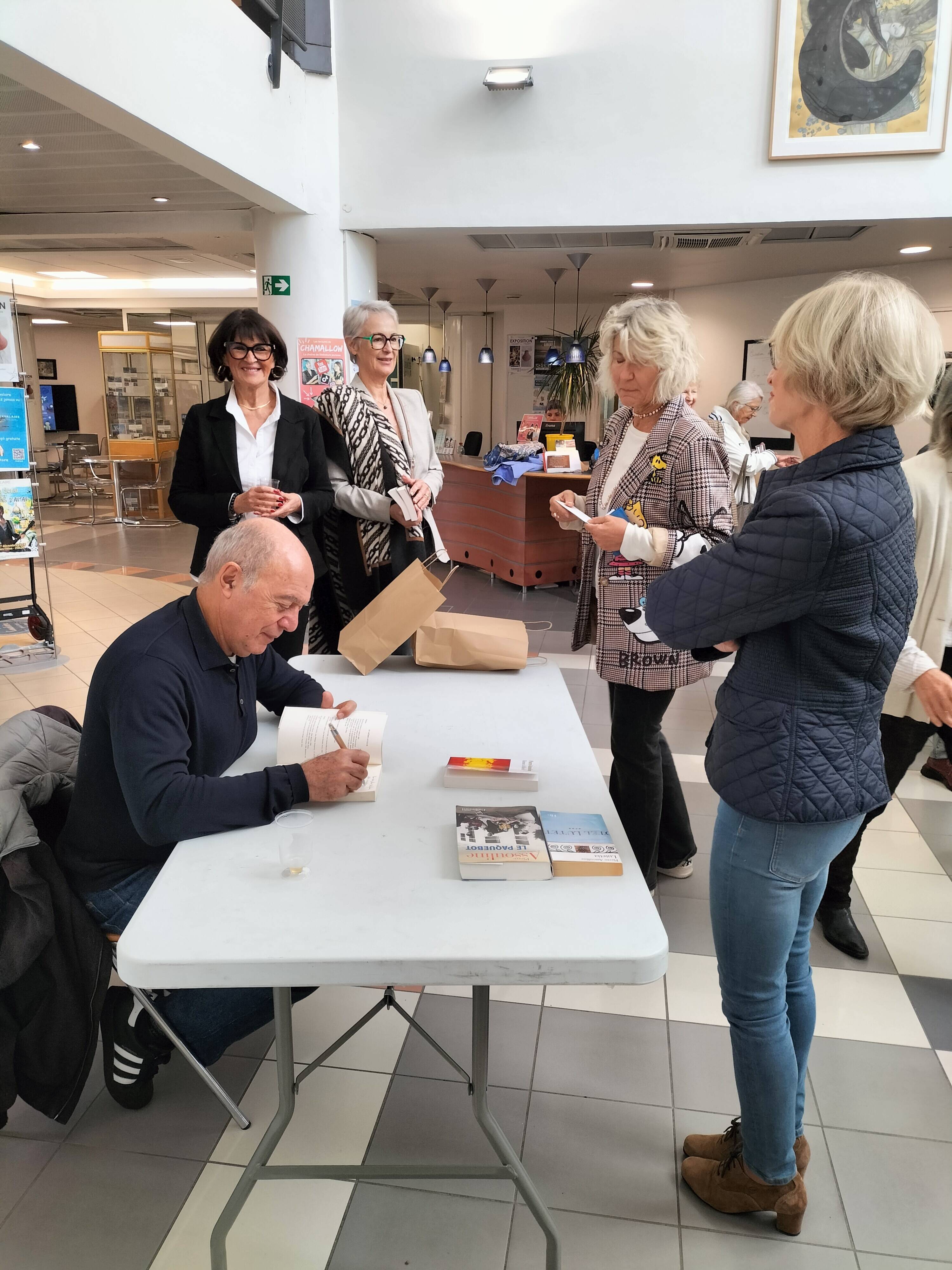 "Je me répète souvent la phrase de la Chèvre de M. Seguin": rencontre avec Pierre Assouline à la médiathèque de Cavalaire