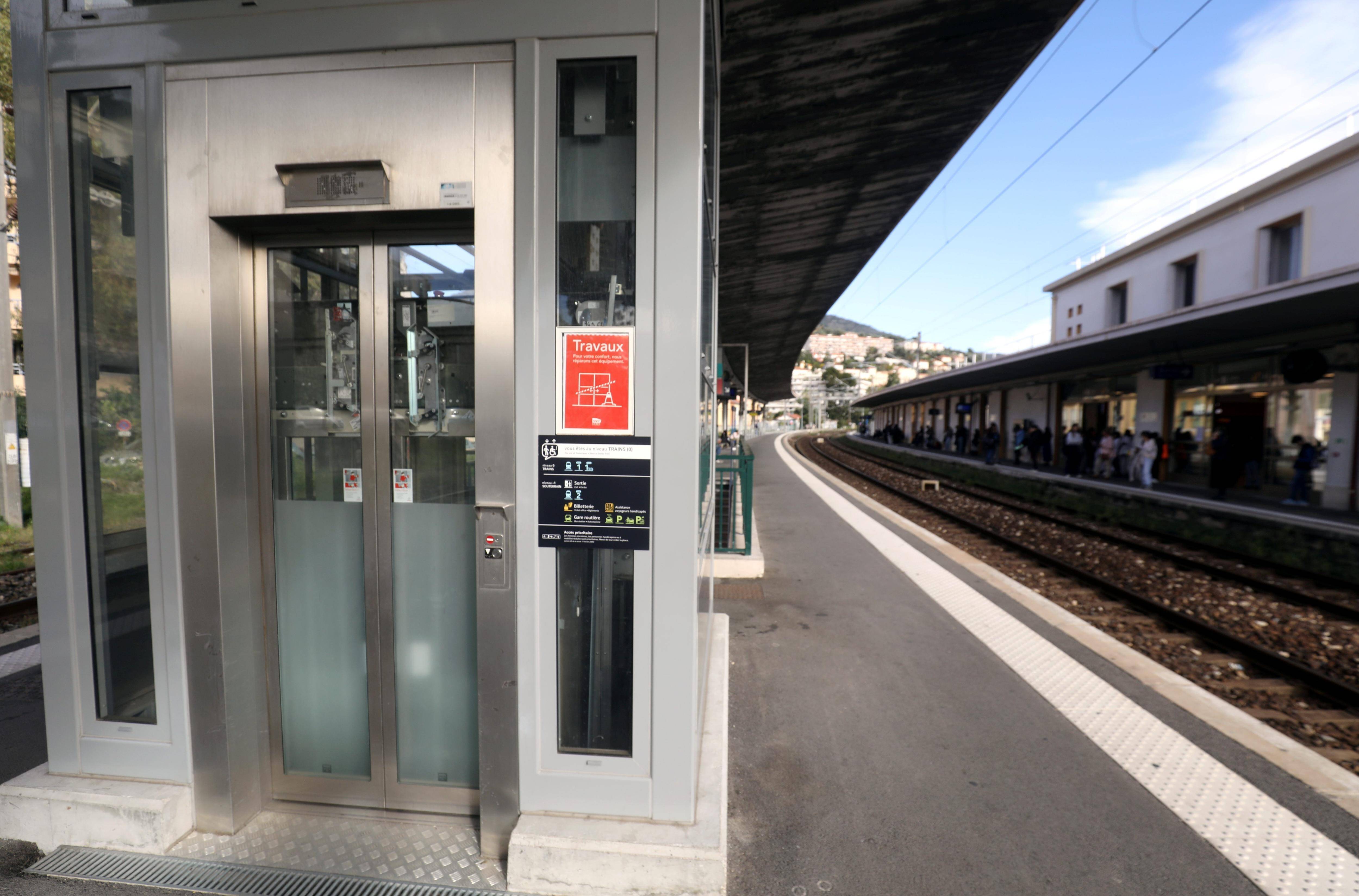 On vous explique pourquoi les ascenseurs de la gare de Menton sont hors-service depuis 10 jours