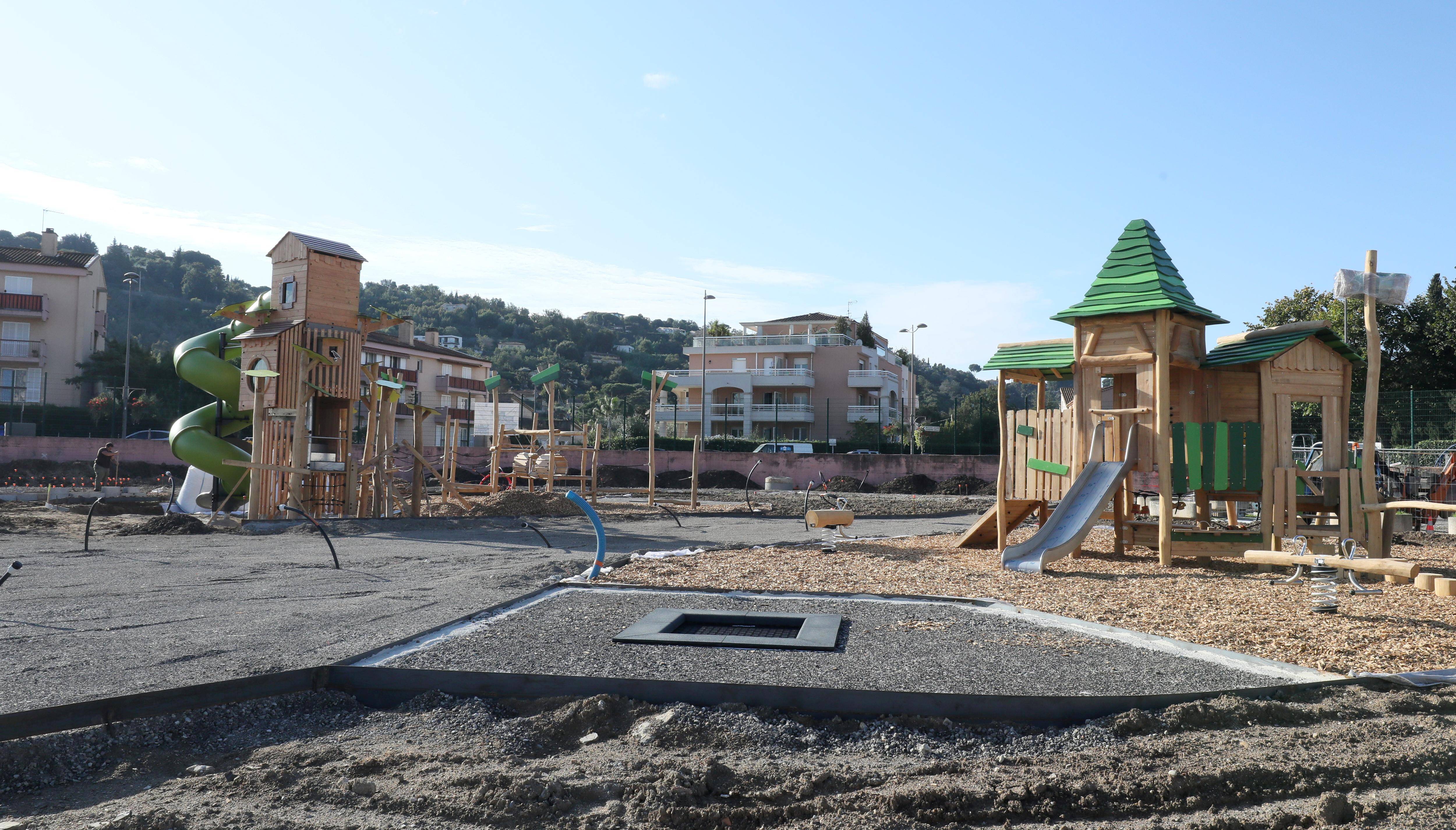 D'où vient cette aire de jeux à 1million d'euros dont le conseil municipal de Vallauris n'a jamais entendu parler?