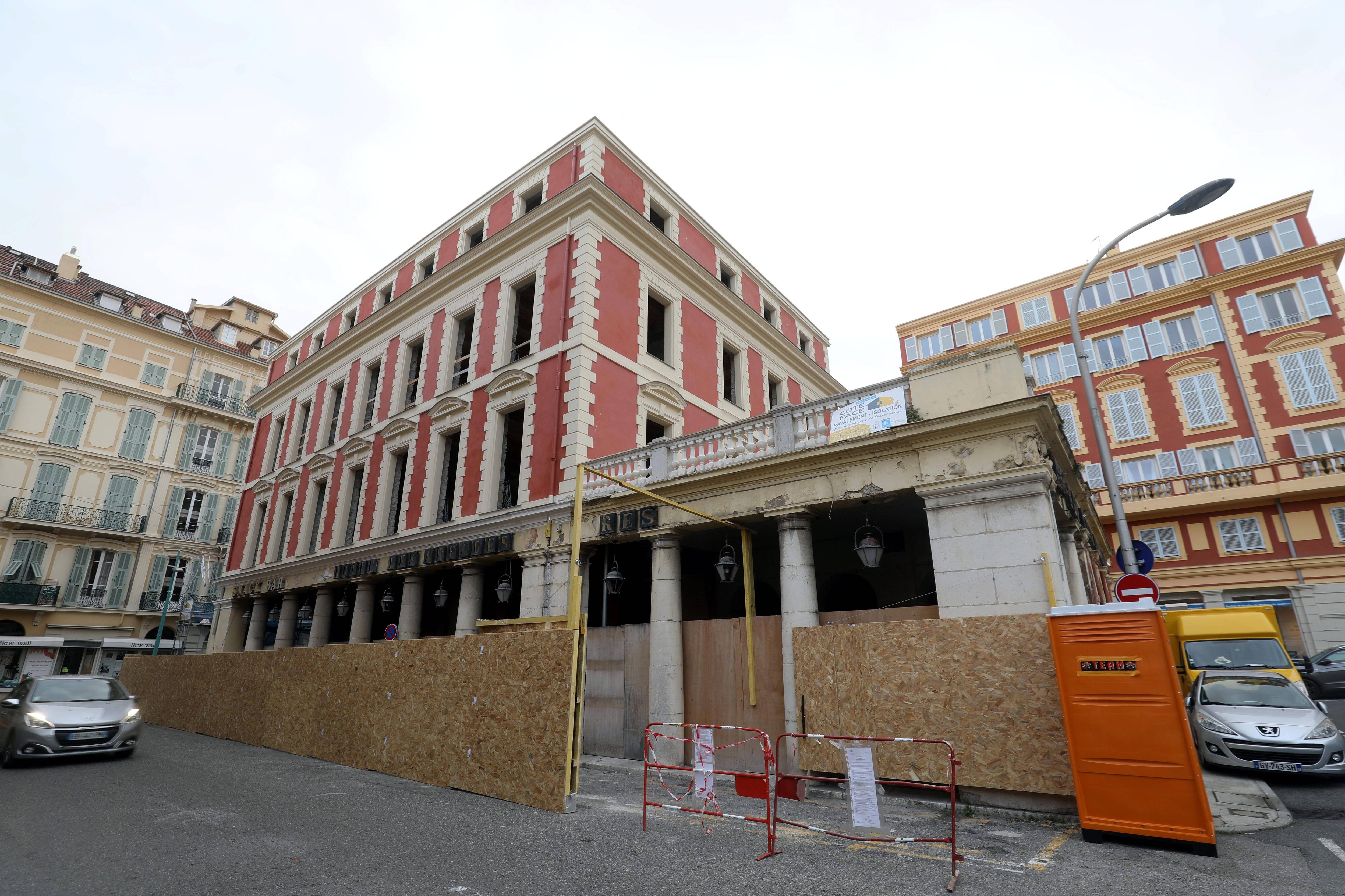 "Véritables verrues" du centre-ville: où en sont les travaux de ces deux hôtels mentonnais ?