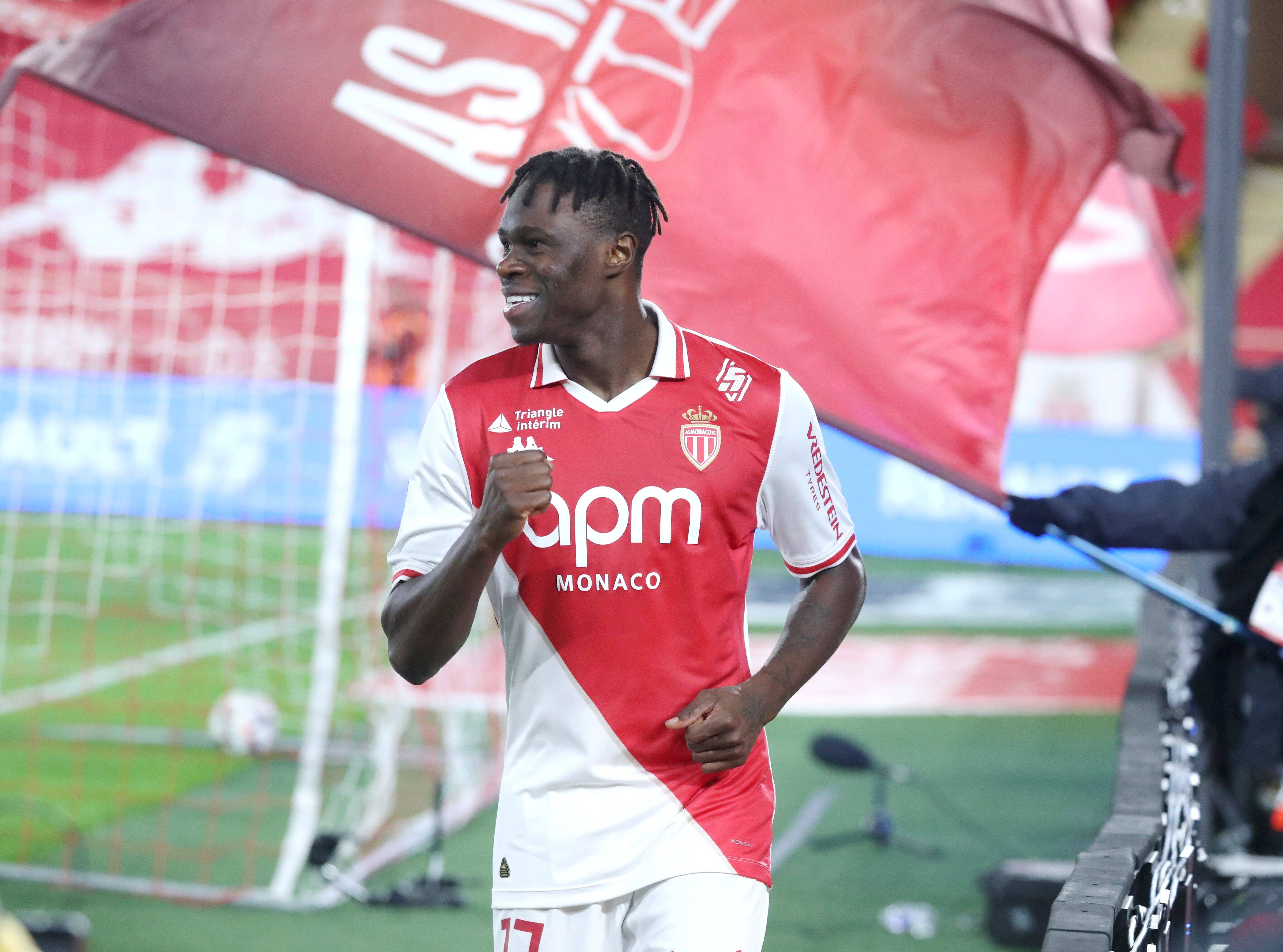 "Il est l'un des meilleurs défenseurs de Ligue 1": les chiffres qui prouvent que Wilfried Singo est un atout majeur pour l'AS Monaco