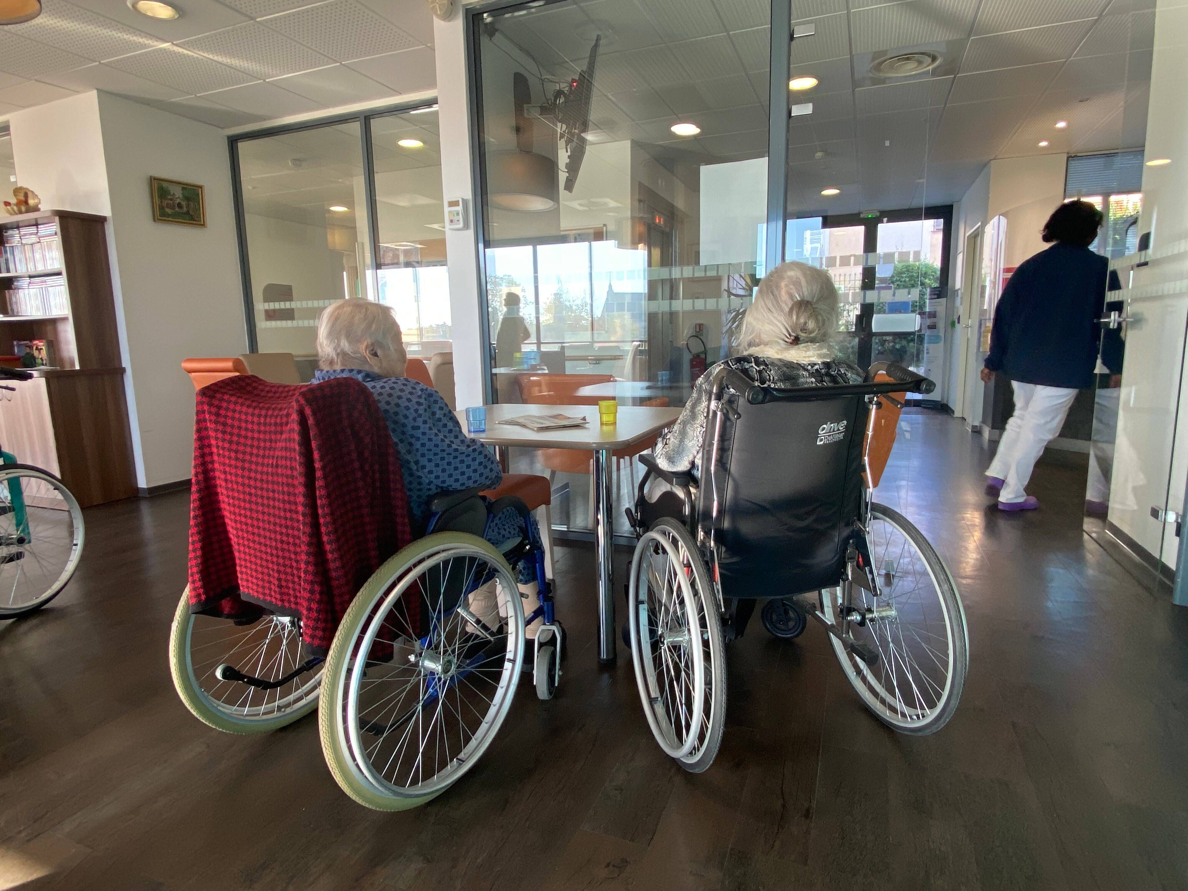 Quelles sont les alternatives proposées par le CCAS avant l'Ehpad pour les aînés en perte d'autonomie à Nice? On fait le point