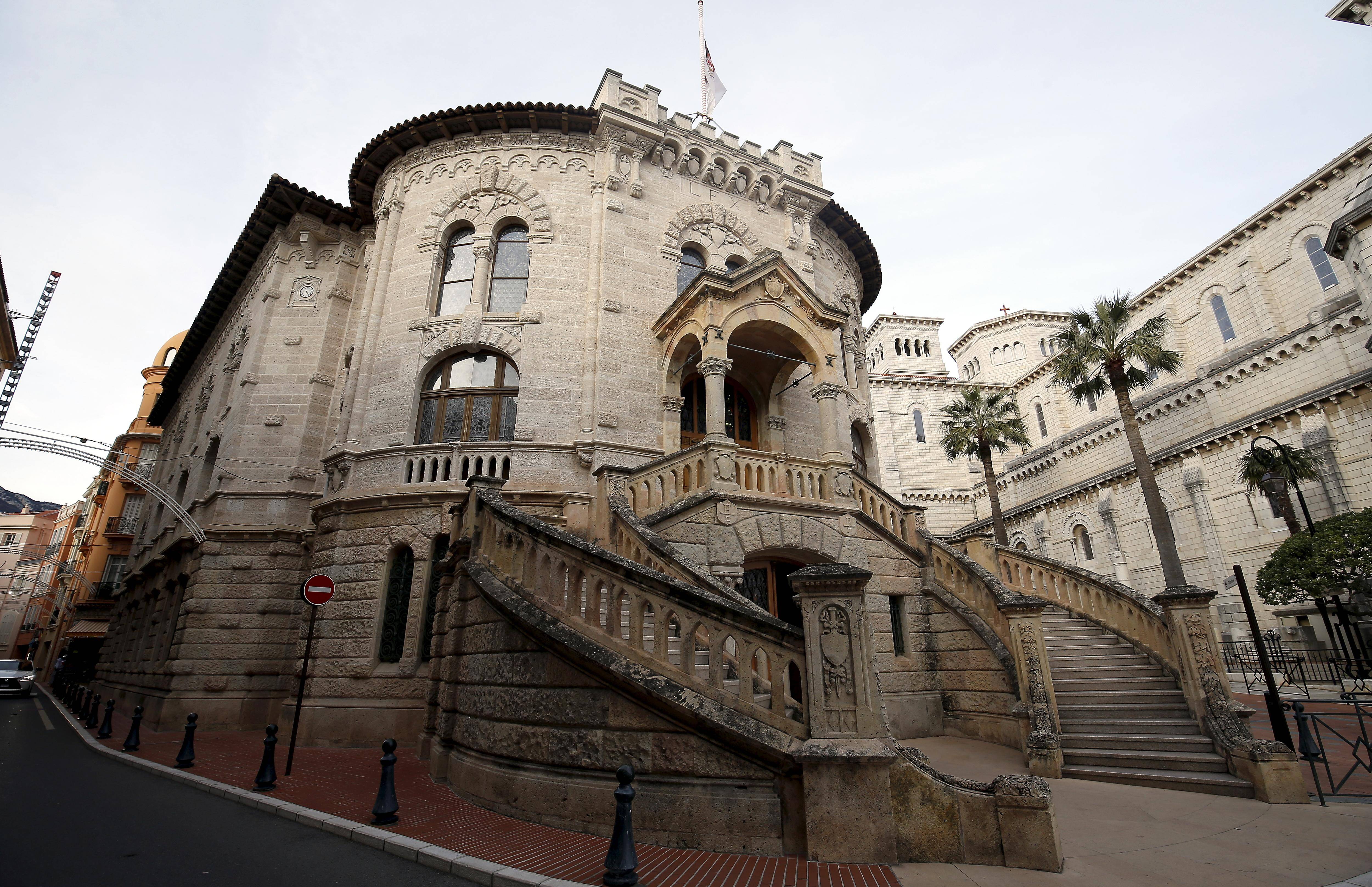 "Vous aviez conscience d'être un danger public dans cet état d'ivresse?": un barman de Monaco condamné à de la prison après avoir pris le volant ivre