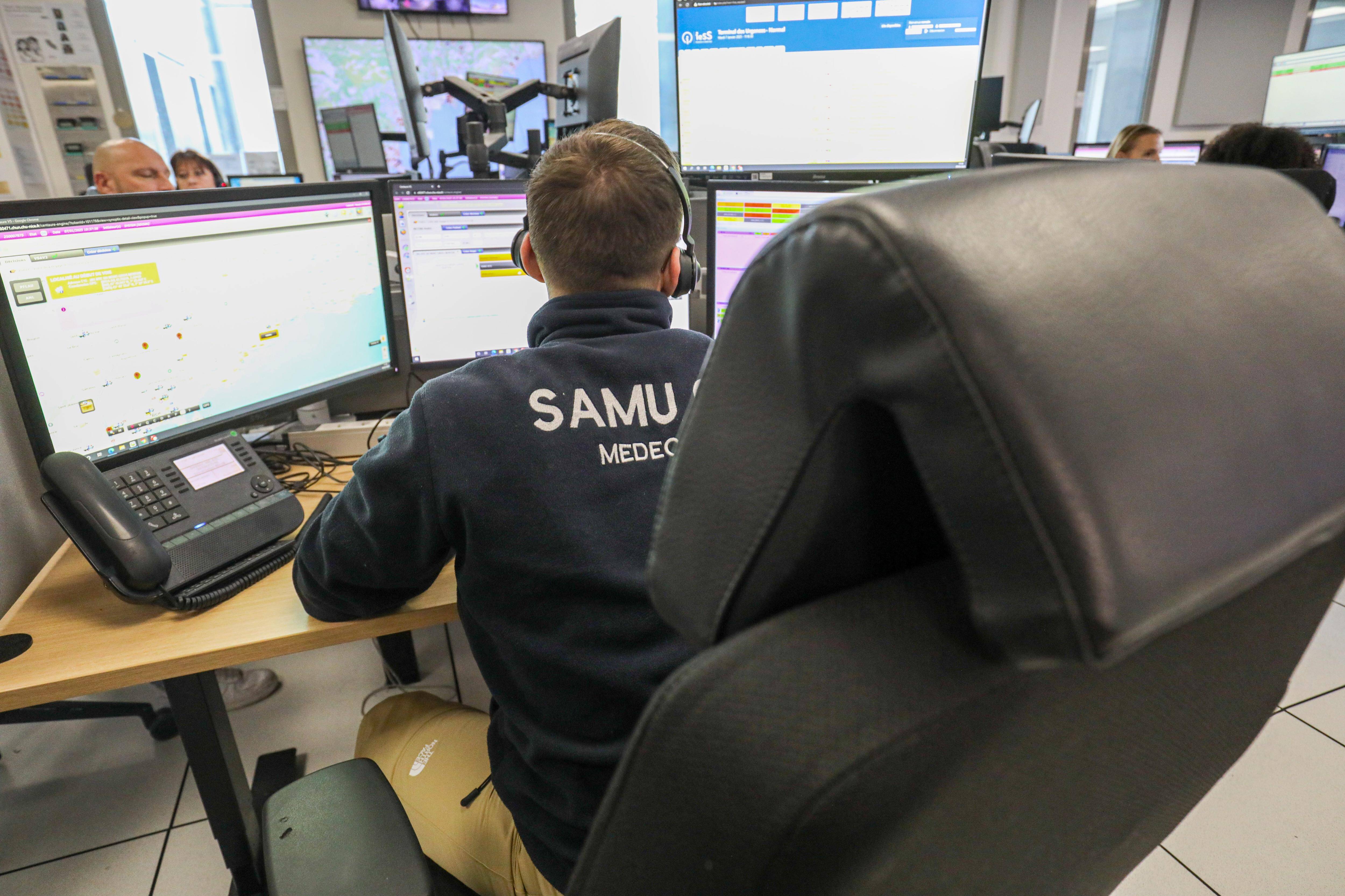 Vous êtes touché par la grippe saisonnière? N'hésitez pas à appeler le 15 "pour être bien orienté" avant de vous déplacer aux urgences