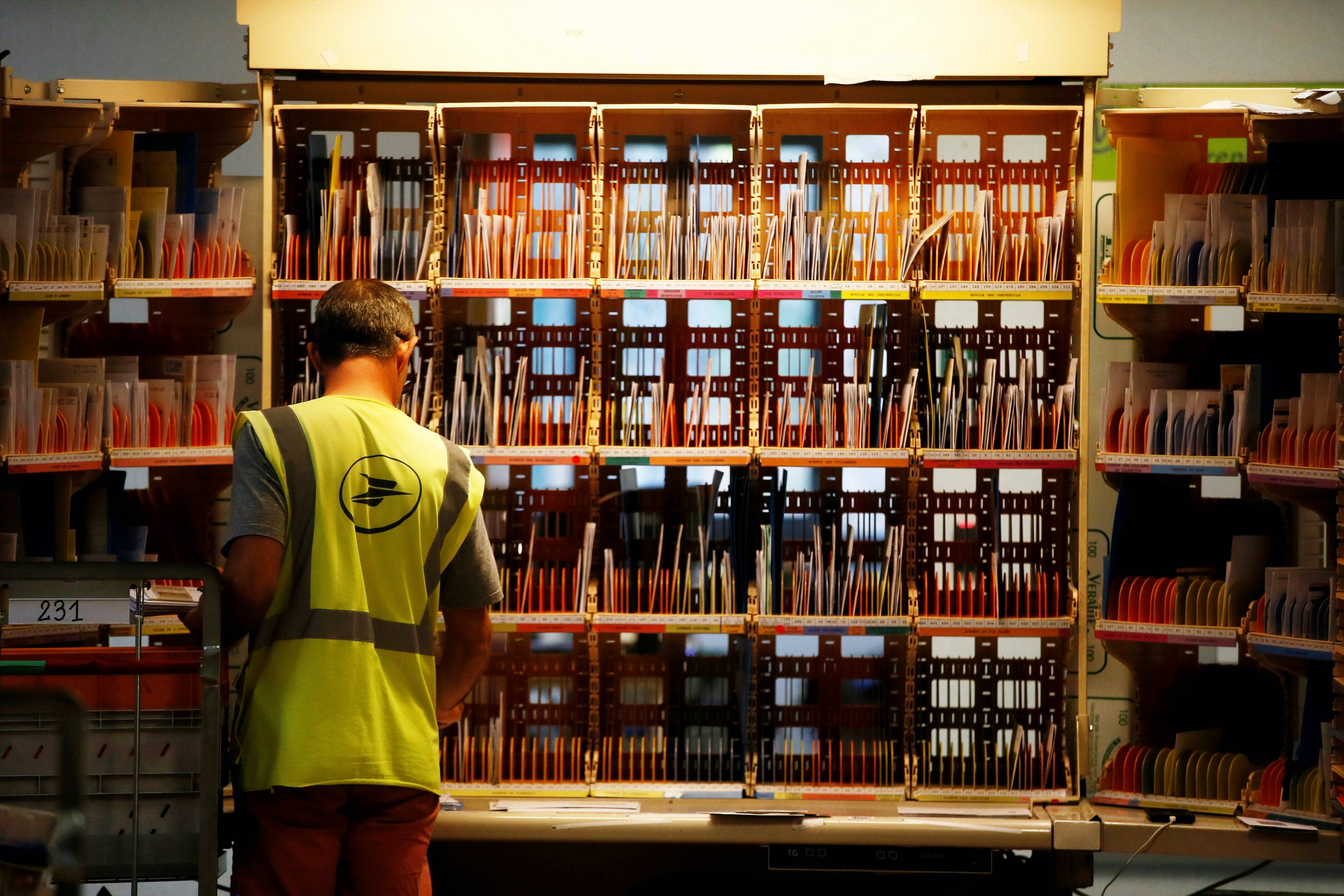 Distribution du courrier aléatoire depuis des mois: le maire de Menton et la députée Alexandra Masson demandent des comptes à La Poste