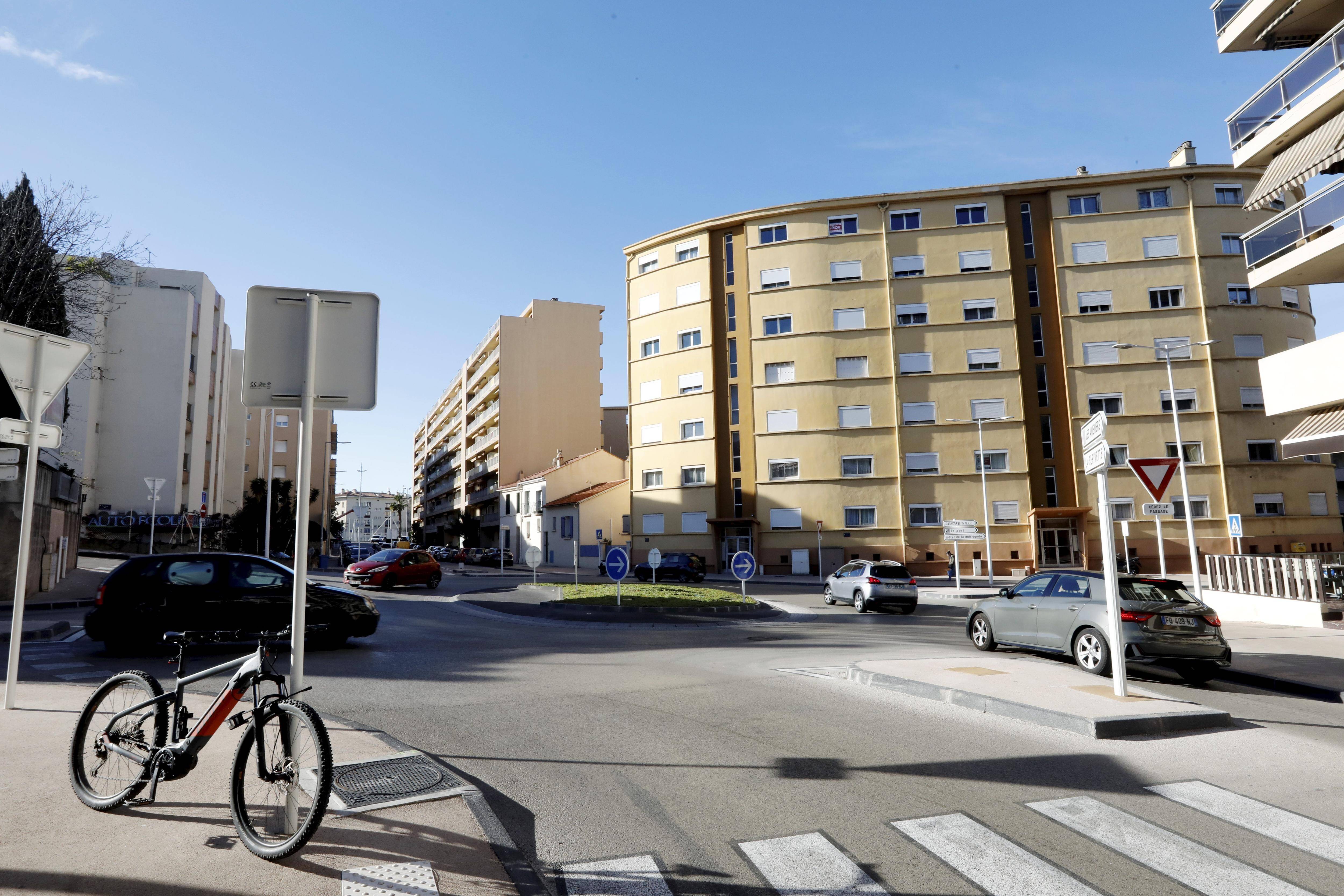 À peine mis en service, les riverains alertent sur le "danger permanent" de ce rond-point pour les piétons dans ce quartier de Toulon