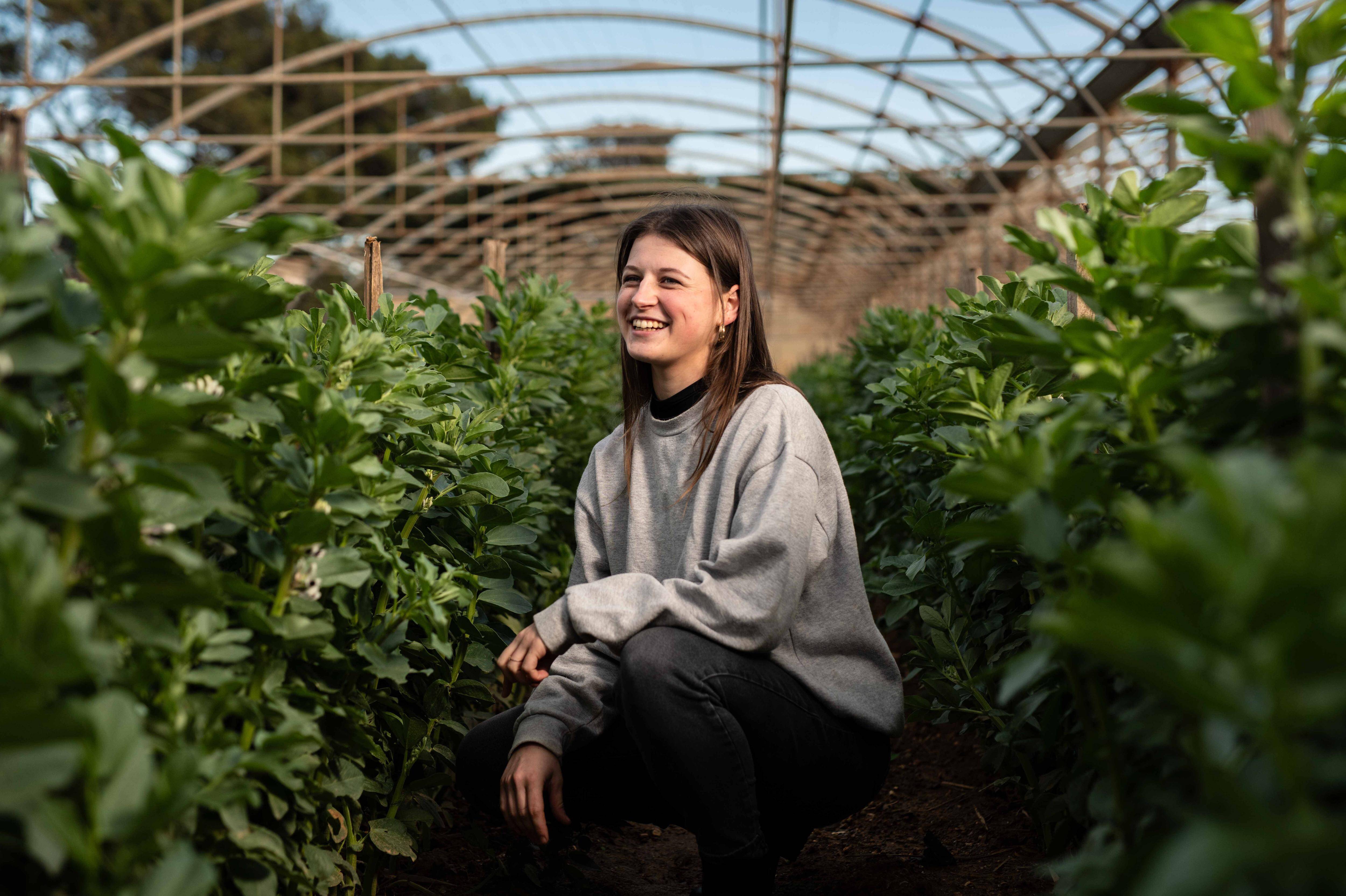 "C'est plus facile de se faire entendre avec une écharpe": rencontre avec la Varoise Gabrielle Priolo, sacrée Miss France agricole 2025 avant le Salon de l'agriculture