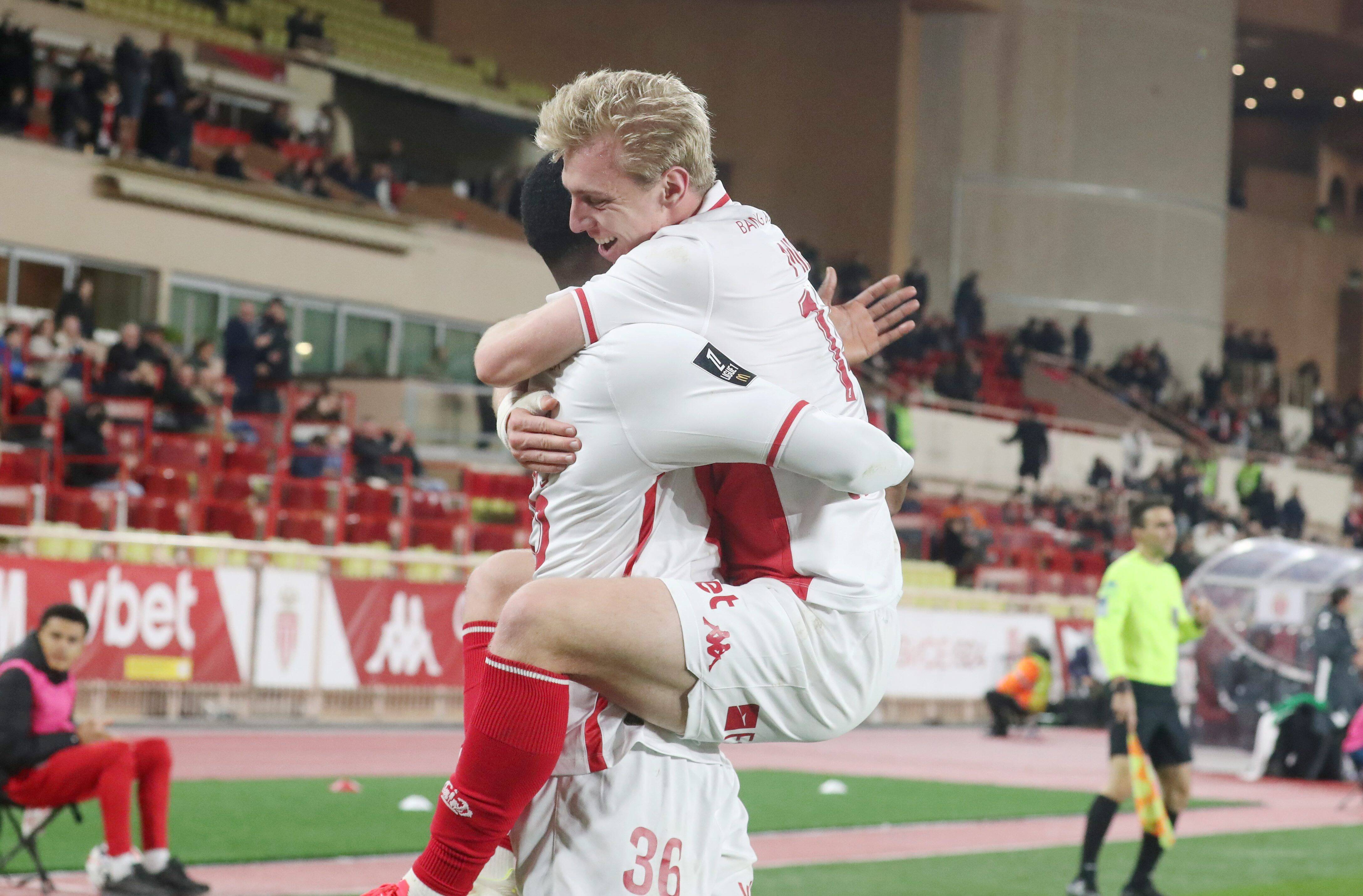 Auteur d'un triplé face à Auxerre, l'attaquant danois Mika Biereth fait des débuts prometteurs à l'AS Monaco