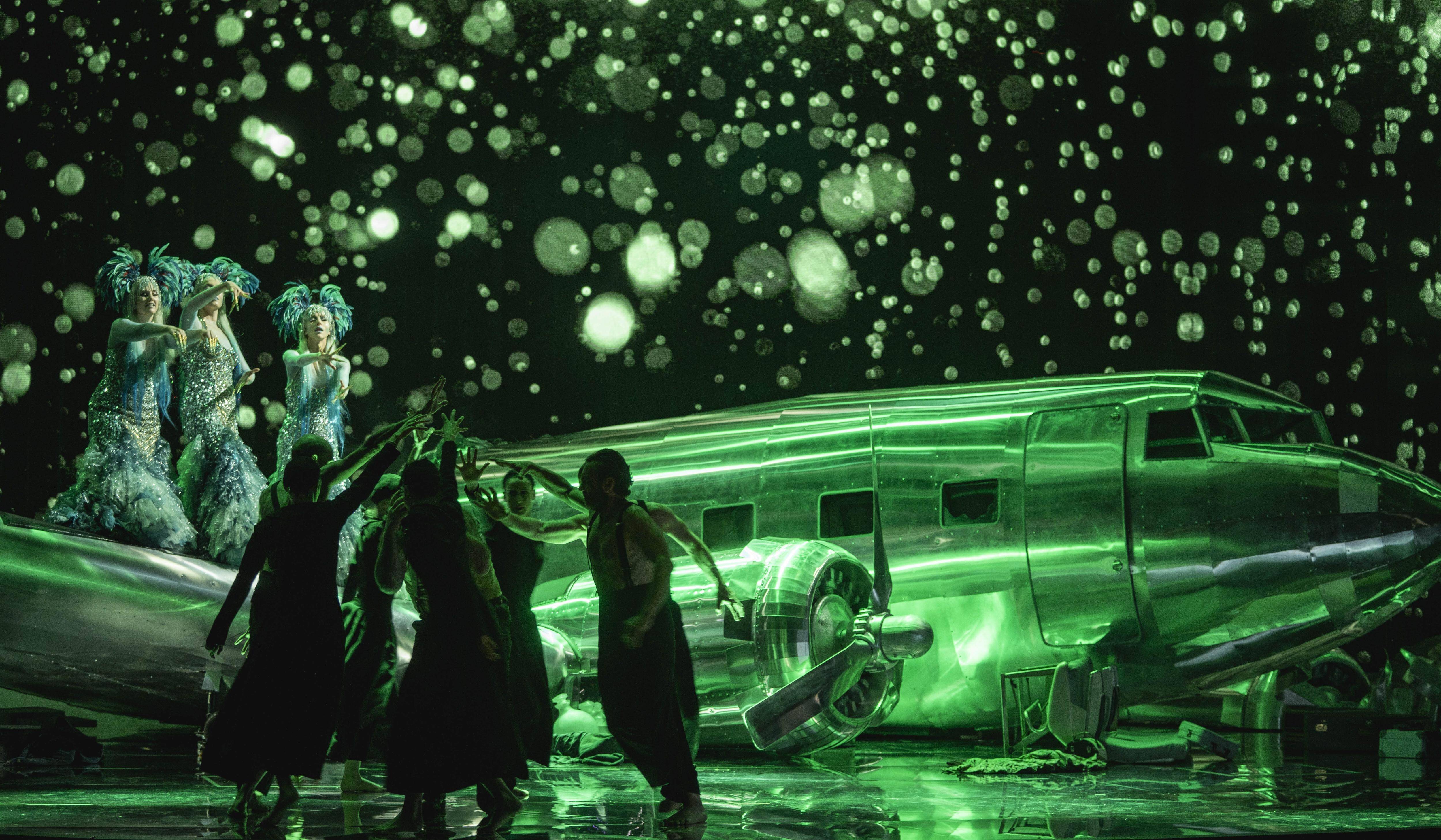 Effets spéciaux, sons de l'époque, vidéos en 3D... "L'Or du Rhin" de Richard Wagner, un spectacle à couper le souffle à l'Opera de Monte-Carlo