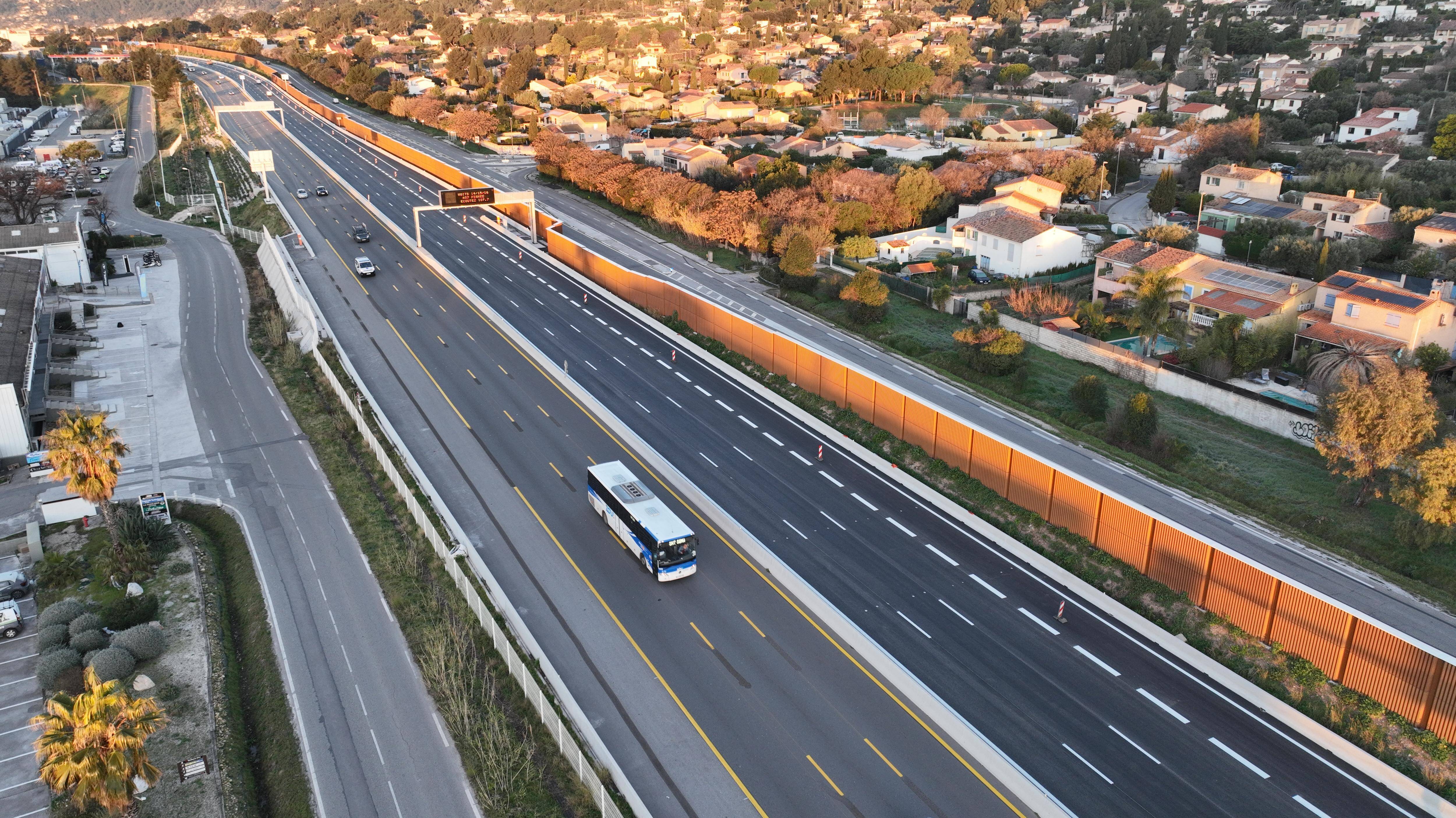 La chaussée définitive posée en partie sur l'autoroute A57 entre La Garde et Toulon, la suite des travaux ce week-end