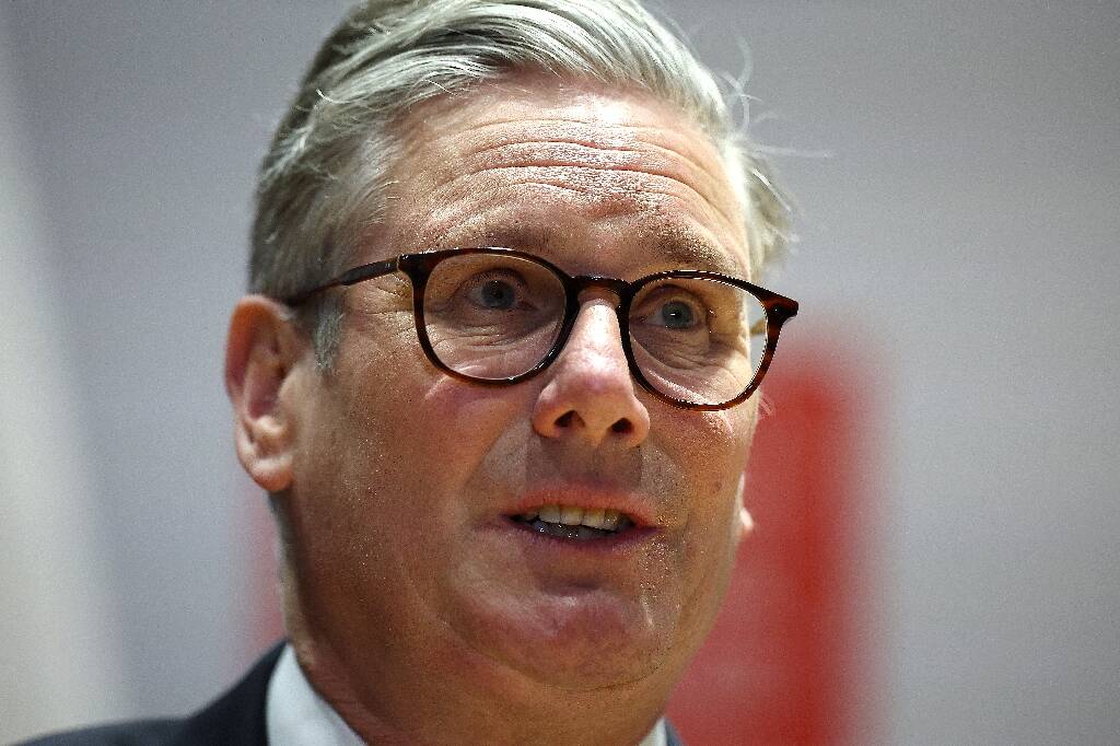 Le gouvernement britannique dévoile un plan "radical" pour réduire l'immigration