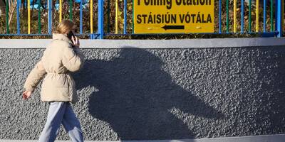 Les Irlandais votent ce vendredi aux élections législatives, les trois partis principaux au coude à coude