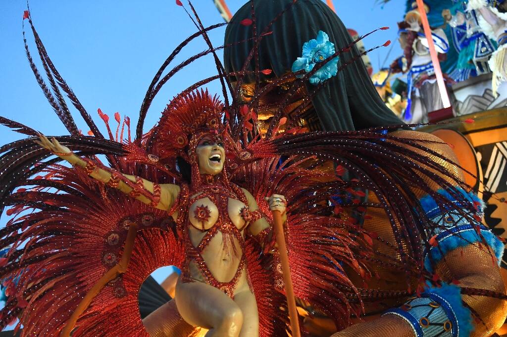 Les carnavals de Rio de Janeiro et de Sao Paulo repoussés à avril en raison de la pandémie de Covid-19