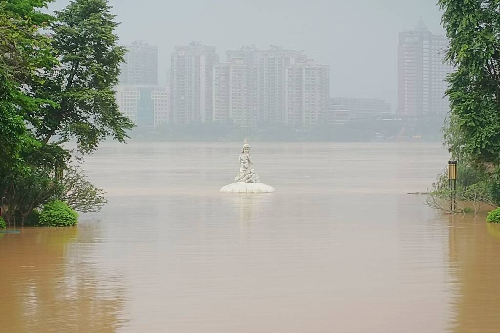 Les "inondations du siècle"? Les impressionnantes images des pluies diluviennes et meurtrières qui se sont abattues sur la Chine