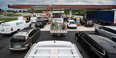 Carburants: la grève continue chez TotalEnergies, Macron appelle les automobilistes au 