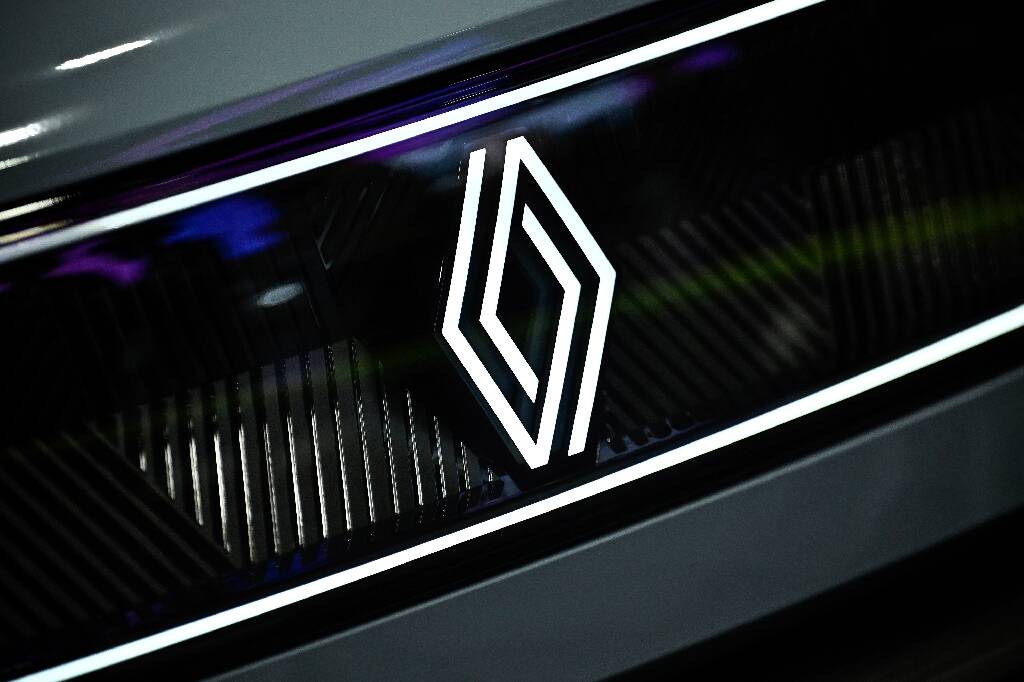 Renault désigne un directeur par intérim et revoit ses objectifs en baisse