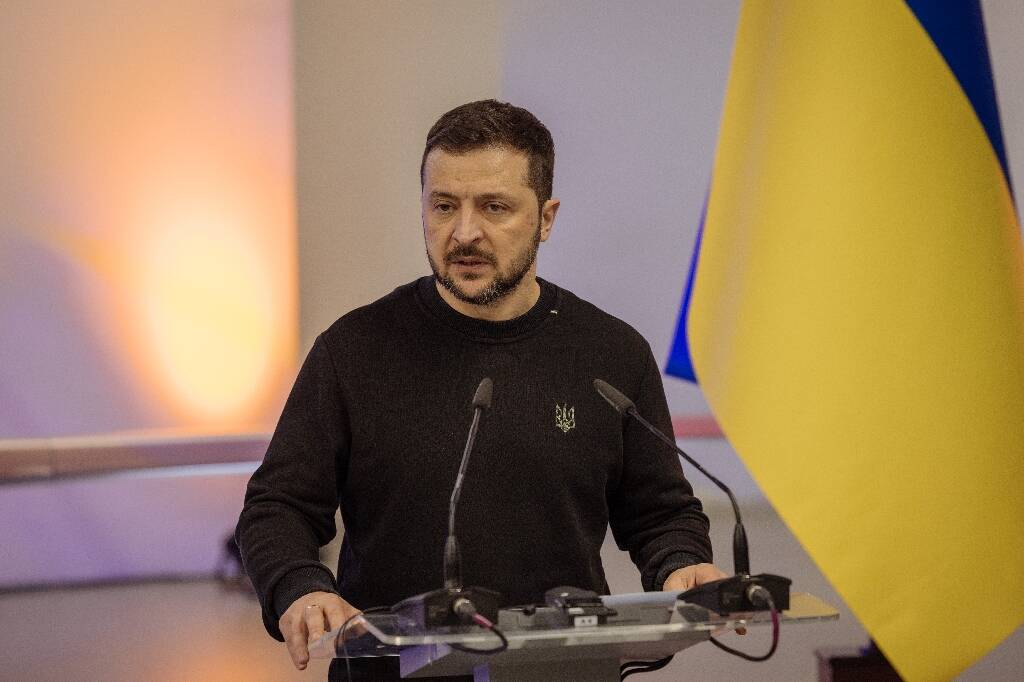 Guerre en Ukraine: Zelensky dit vouloir armes et garanties de l'Otan avant des négociations avec Moscou