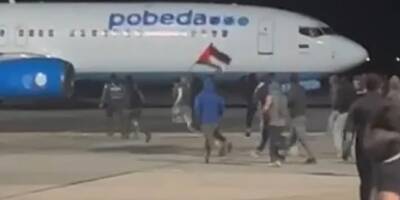Un aéroport russe pris d'assaut par une foule hostile à Israël, 60 personnes interpellées