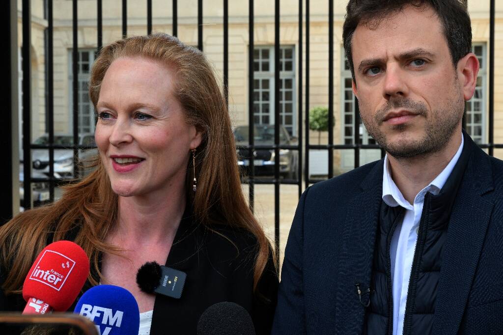 Violences à l'école: la commission parlementaire appelle à agir face à un "Etat défaillant" et pointe un "défaut d'action" de François Bayrou pour Bétharram