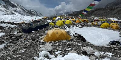 Les cadavres de centaines d'alpinistes découverts... Avec la fonte des glaces, l'Everest révèle ses fantômes