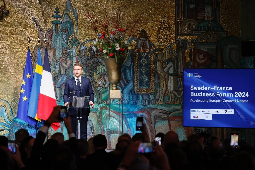 "Plus d'investissement, plus de marché unique et moins de réglementation": Emmanuel Macron plaide pour une économie européenne moins réglementée