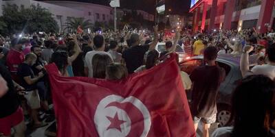 Tunisie: le président s'octroie le pouvoir exécutif, le principal parti dénonce un 