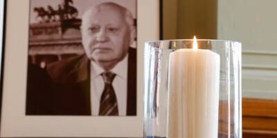 Les funérailles de Gorbatchev se déroulent samedi à Moscou, sans lustre et sans Poutine