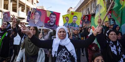 En Syrie, des milliers de Kurdes manifestent contre les frappes turques