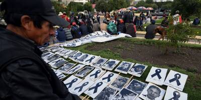 Une cinquantaine de blessés lors d'une manifestation en mémoire de 18 civils tués au Pérou