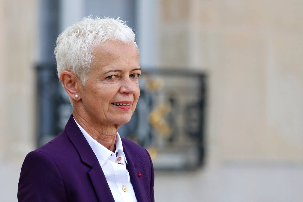 Après Jean Castex, une ministre annonce être positive à la Covid-19