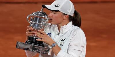 Roland-Garros: la N°1 mondiale polonaise Iga Swiatek remporte son deuxième titre du Grand Chelem