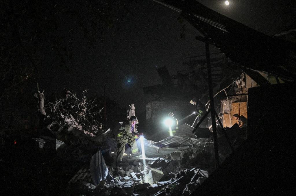 Guerre en Ukraine: un collaborateur de l'agence Reuters tué et deux blessés après une frappe sur un hôtel au milieu de la nuit