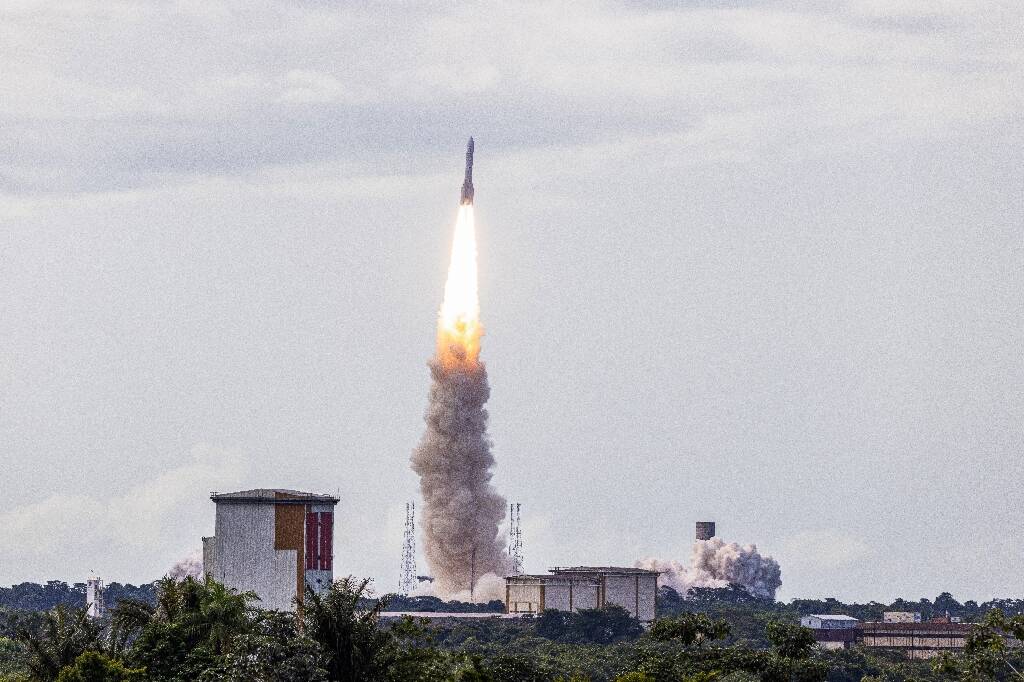"C'est toujours mieux d'avoir un lanceur à soi": premier vol commercial d'Ariane 6, pour sceller la souveraineté européenne