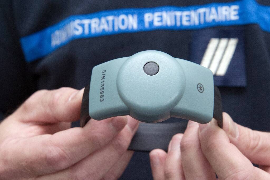 Nicolas Sarkozy condamné à un an de bracelet électronique: que pourra-t-il faire et ne pas faire?