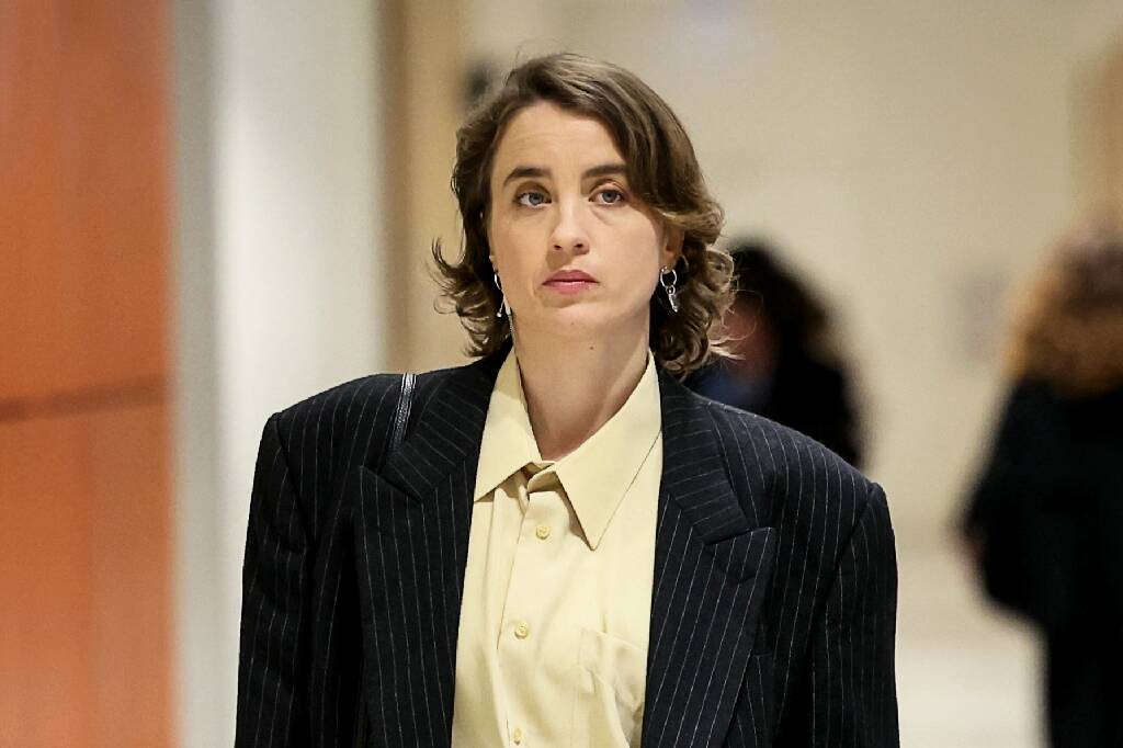 Agressions sexuelles sur Adèle Haenel: deux ans de prison ferme sous bracelet électronique requis contre Christophe Ruggia