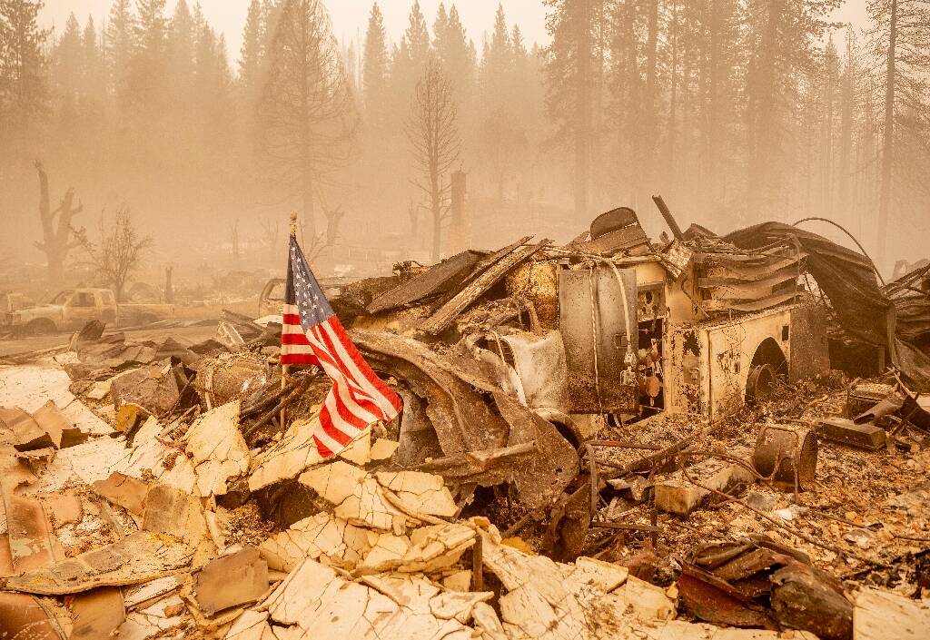 Cinq personnes portées disparues en californie, les incroyables images de l'incendie
