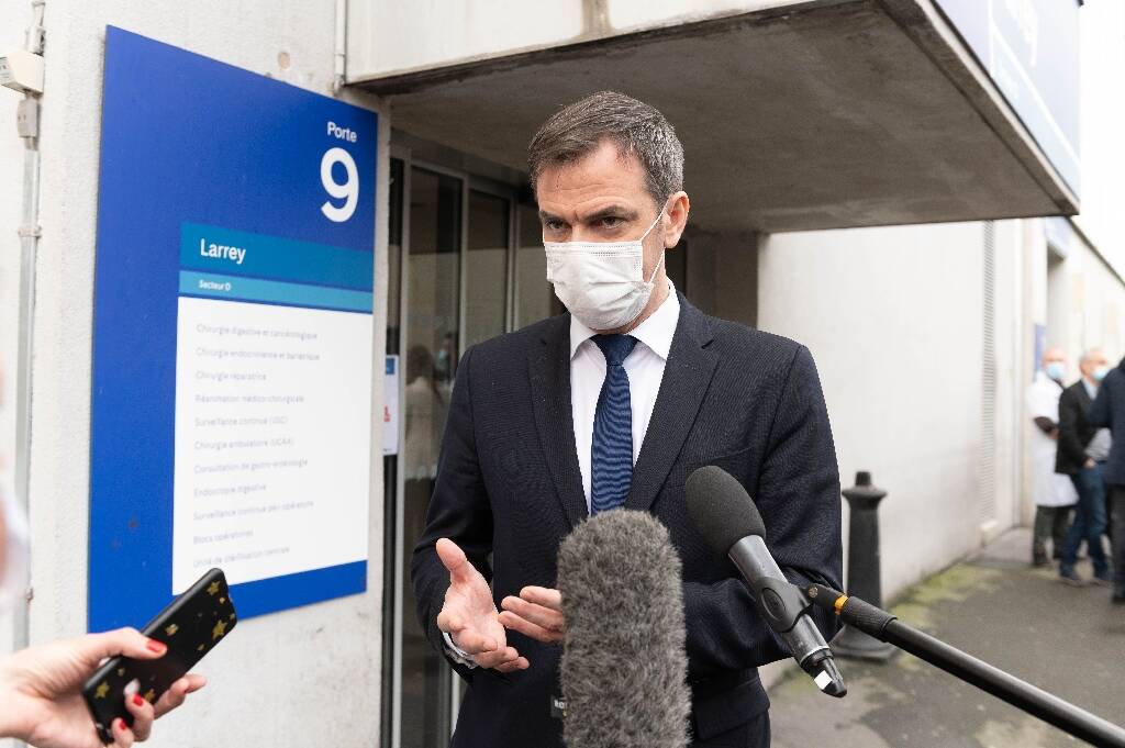 "Nous n'hésiterons pas": Olivier Véran veut éviter une nouvelle vague de Covid-19, le reconfinement en option