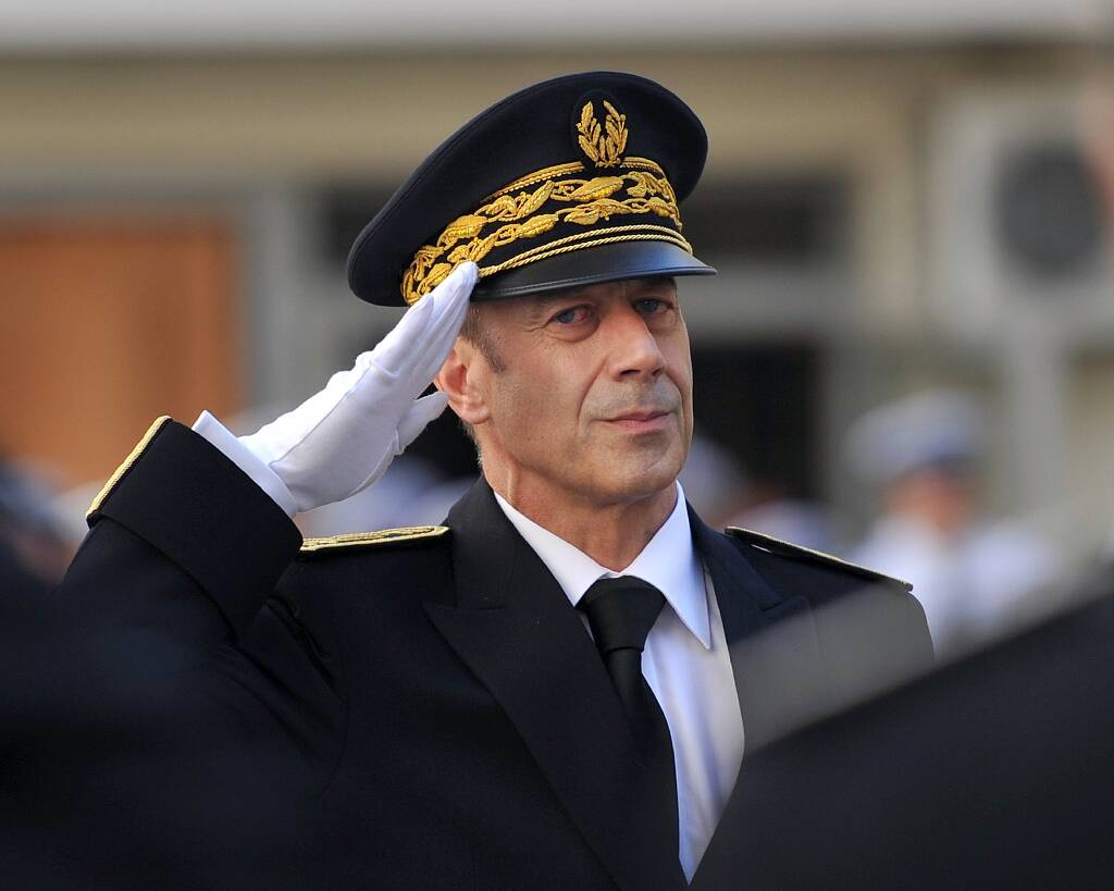 Procès pour corruption: 4 ans de prison et une forte amende requis contre l'ex-préfet Gardère