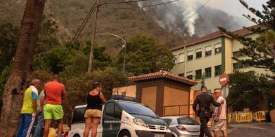 Feu à Tenerife: les pompiers protègent des maisons, la qualité de l'air affectée