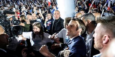 Présidentielle: Emmanuel Macron galvanise ses troupes lors d'un meeting géant