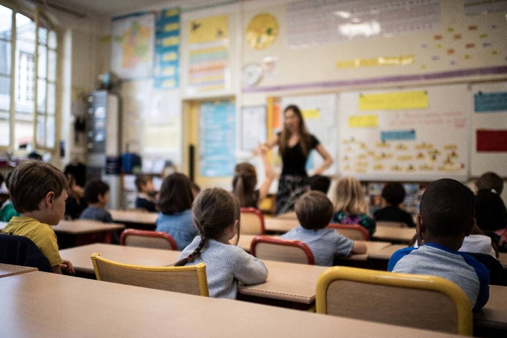 La France, pays de l'OCDE qui consacre le plus de temps d'enseignement aux français et aux mathématiques
