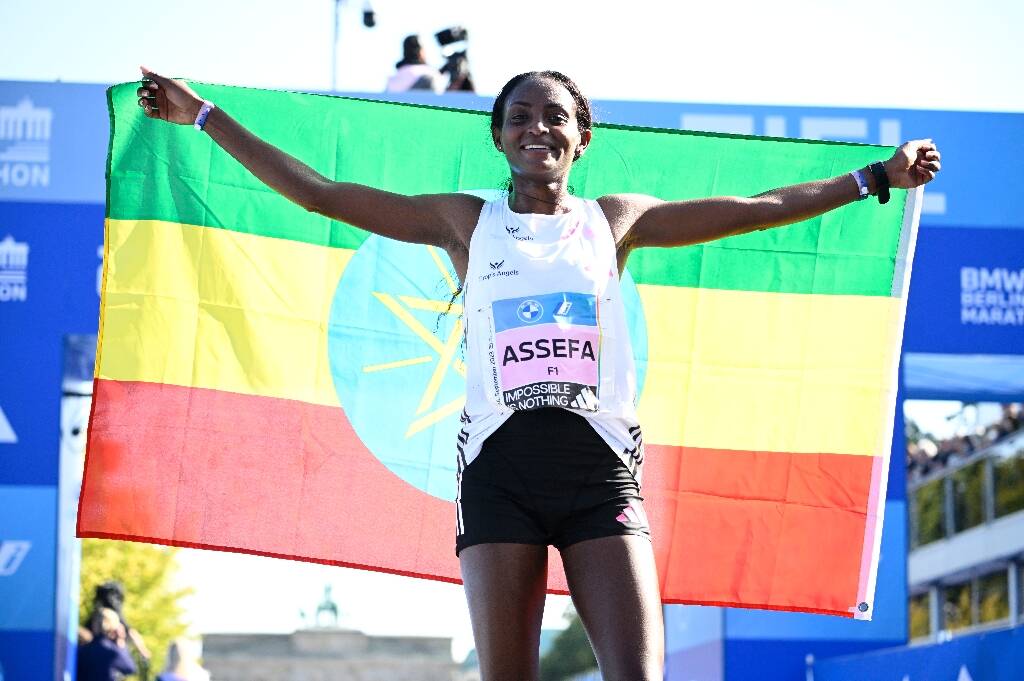 Marathon: l'Ethiopienne Tigst Assefa pulvérise de plus de deux minutes le record du monde à Berlin