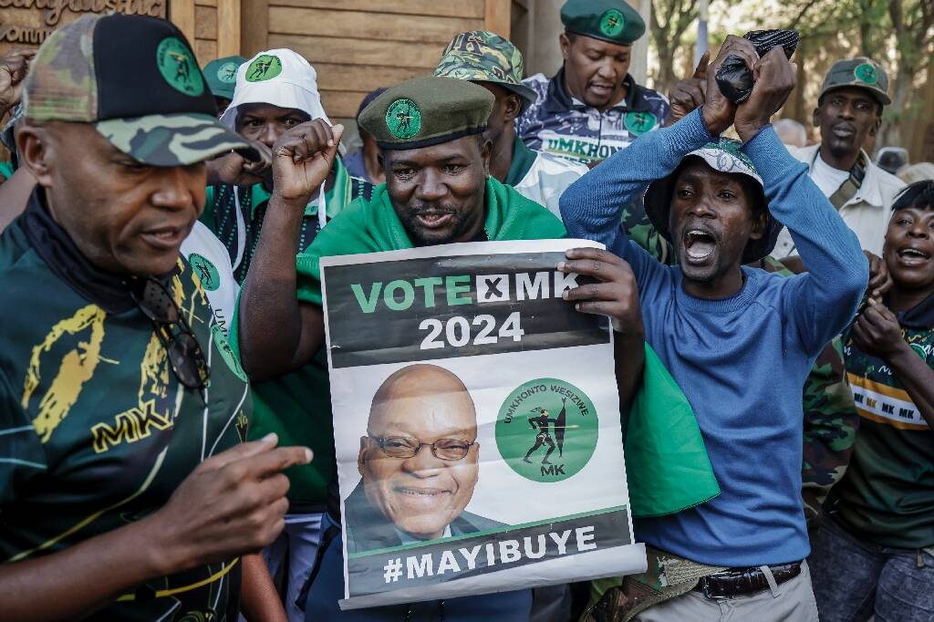 Afrique du Sud: l'ex-président Zuma exclu des élections à 9 jours du vote, l'ANC pourrait perdre la majorité absolue